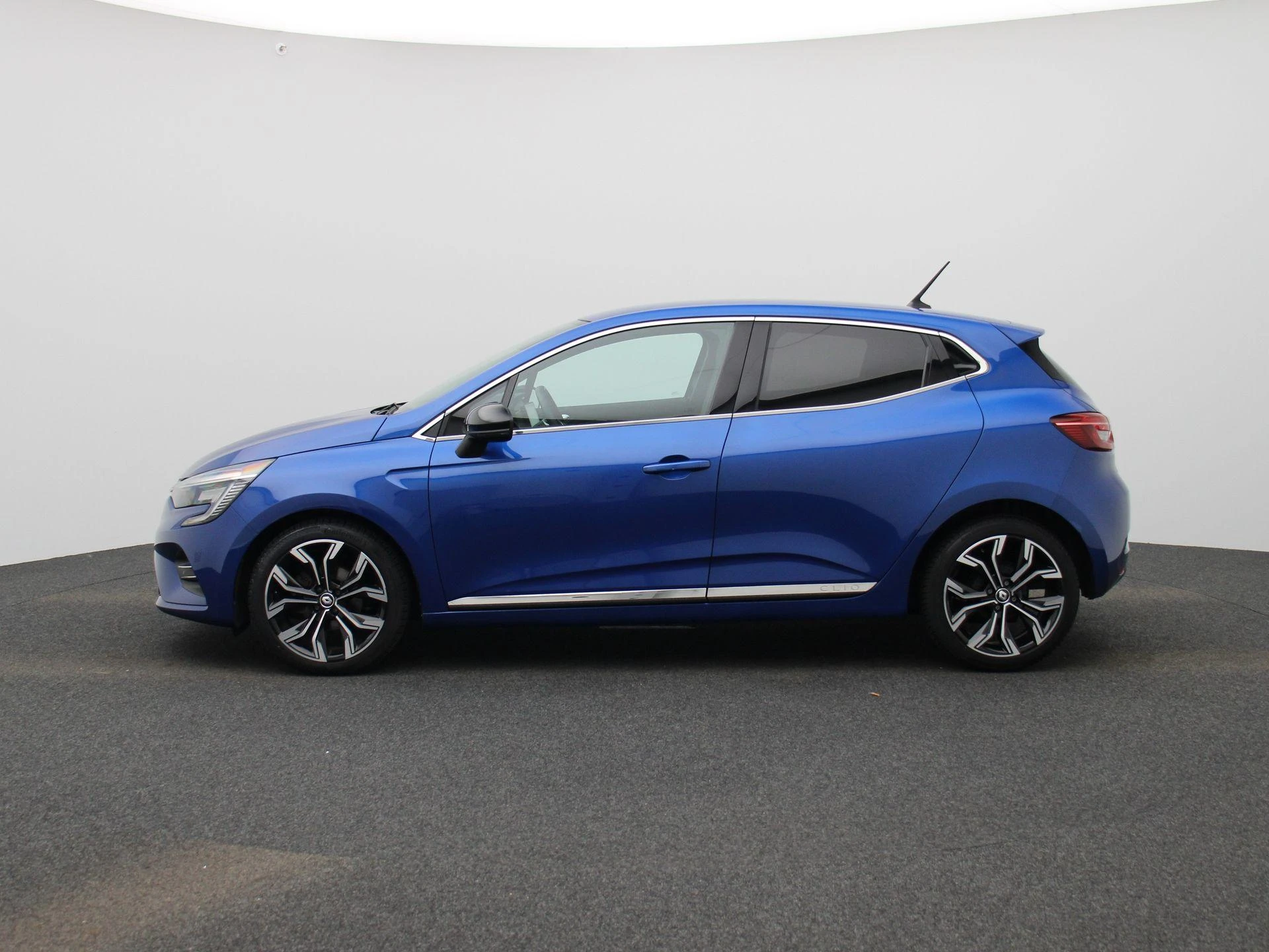 Renault-Clio-image-3