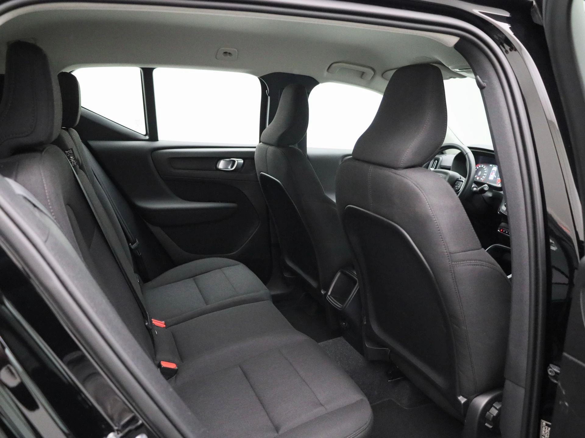 Volvo-XC40-image-31