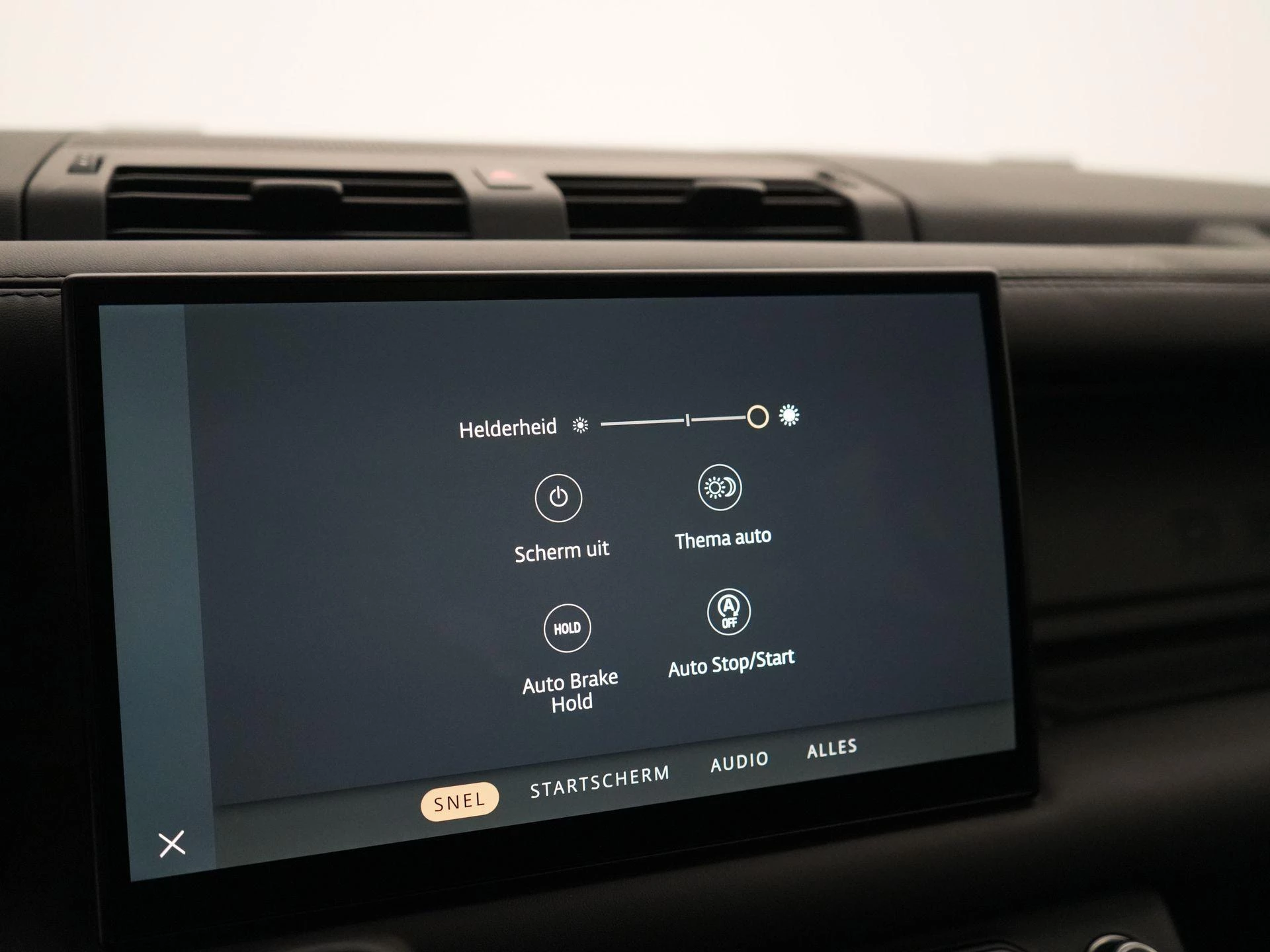 Land Rover-Defender-image-21