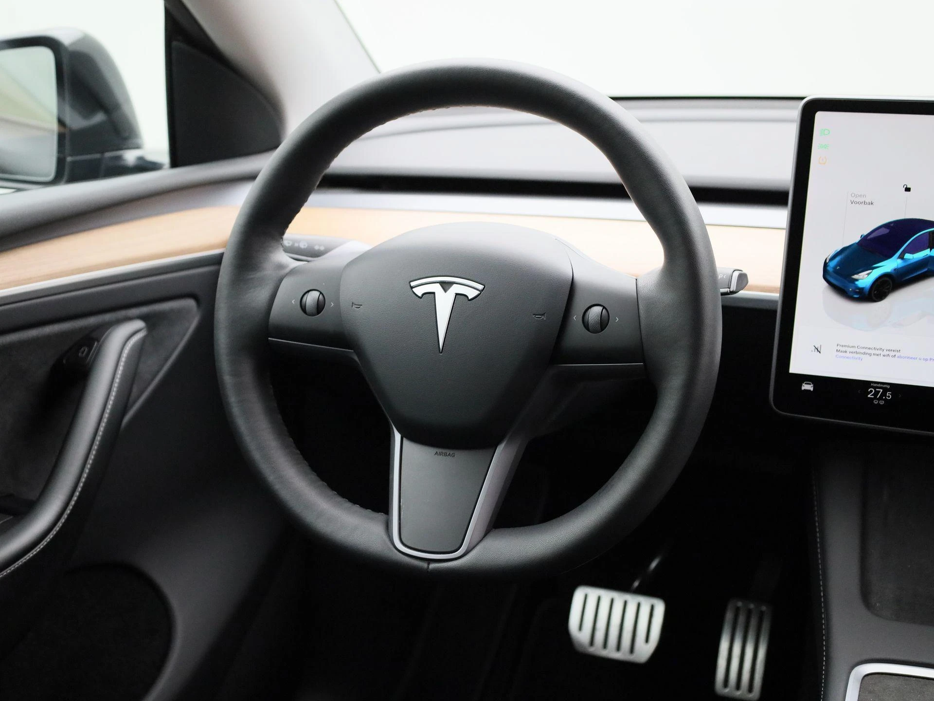 Tesla-Model Y-image-8
