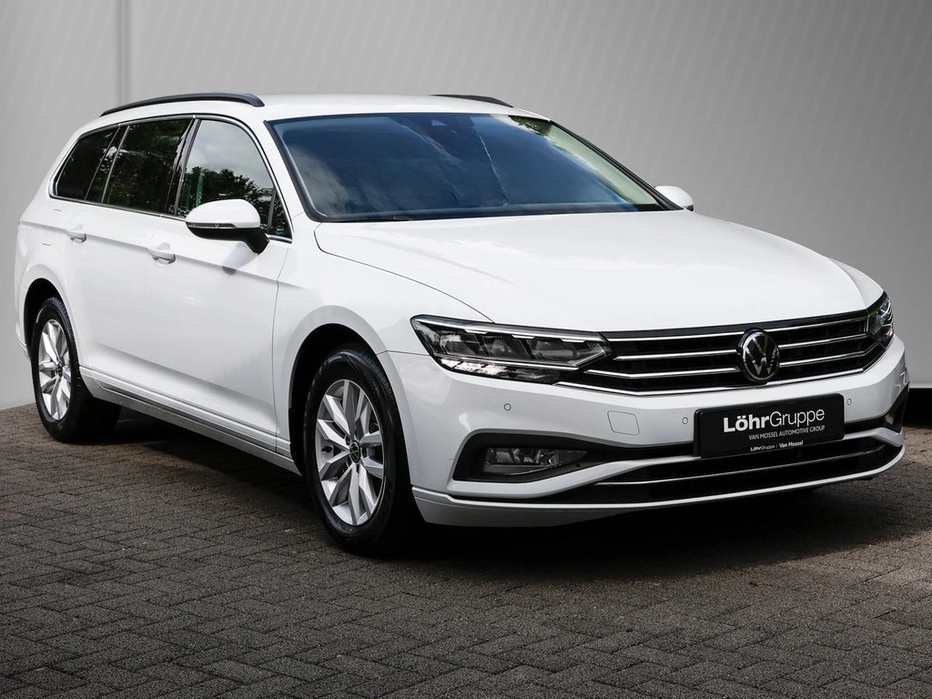 Volkswagen-Passat-image-2