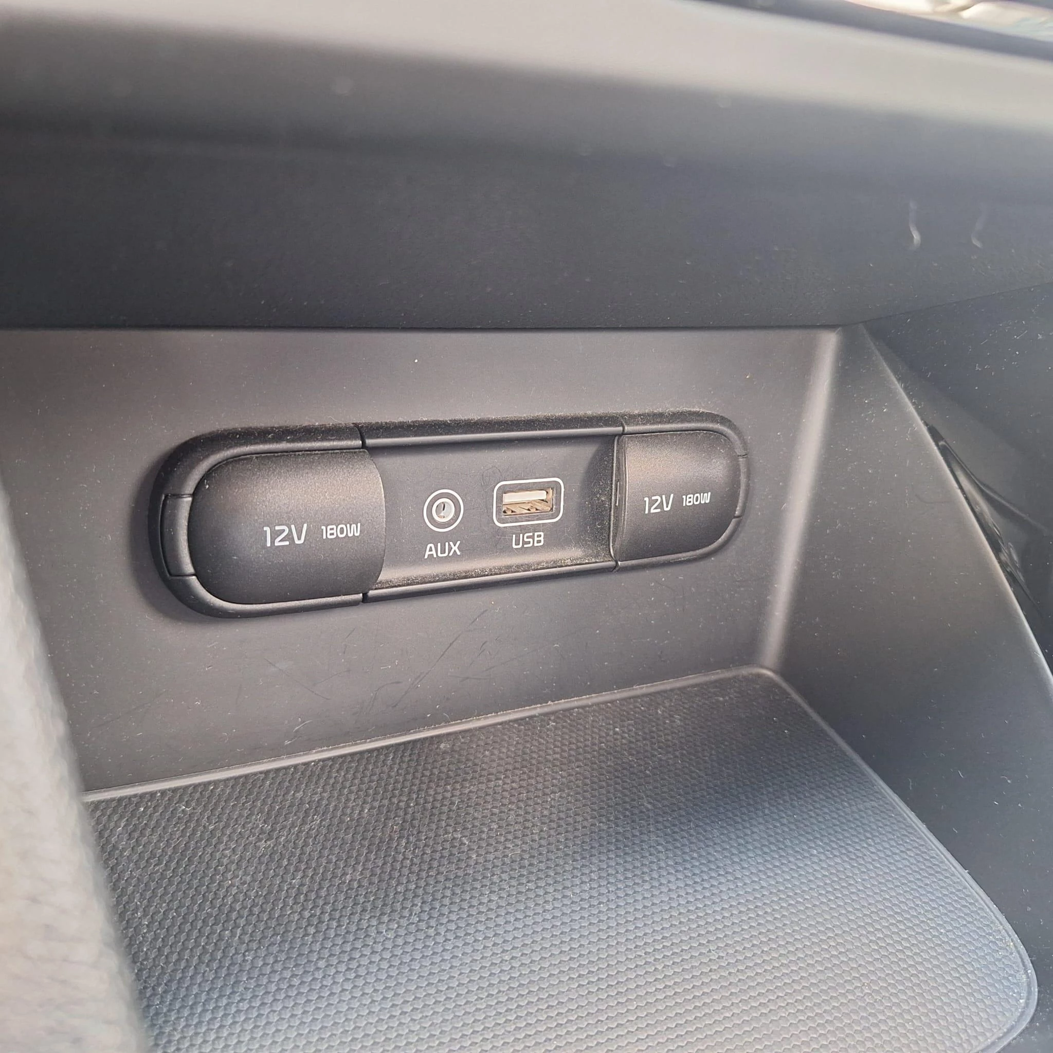 Kia-Niro-image-28