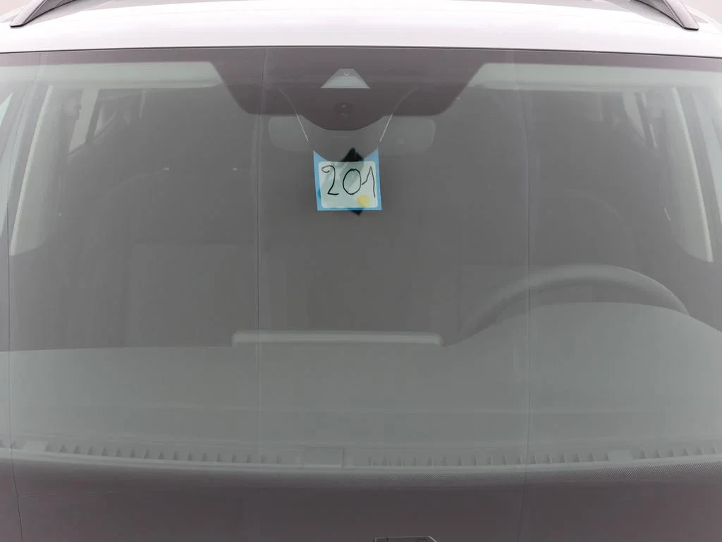 Volkswagen-T-Cross-image-8