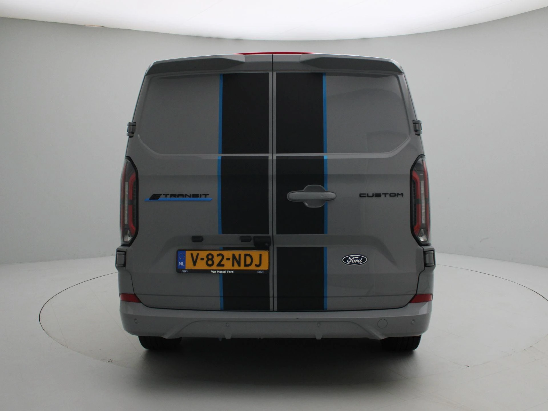 Ford-E-Transit-image-4