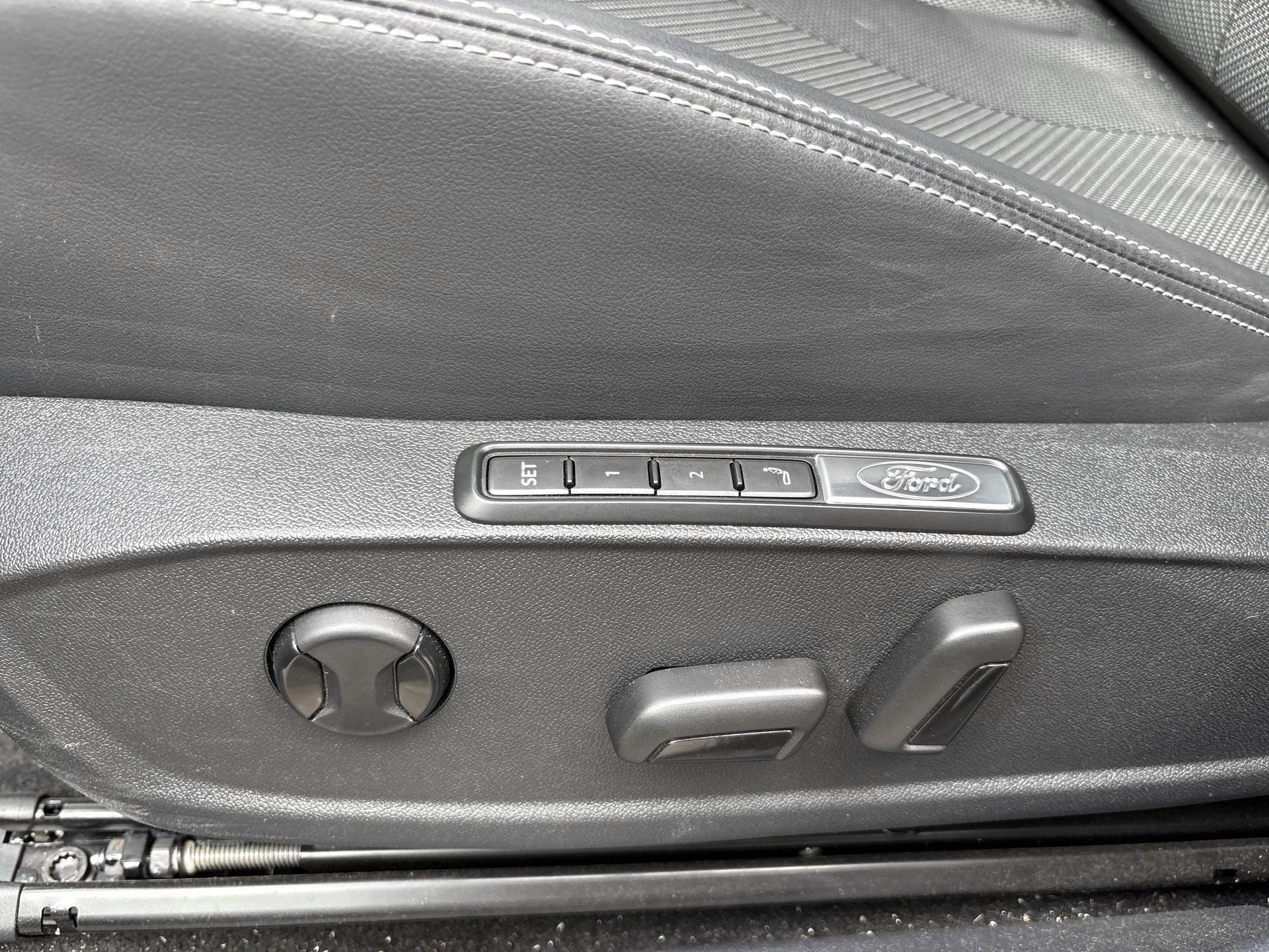 Ford-Explorer-image-18