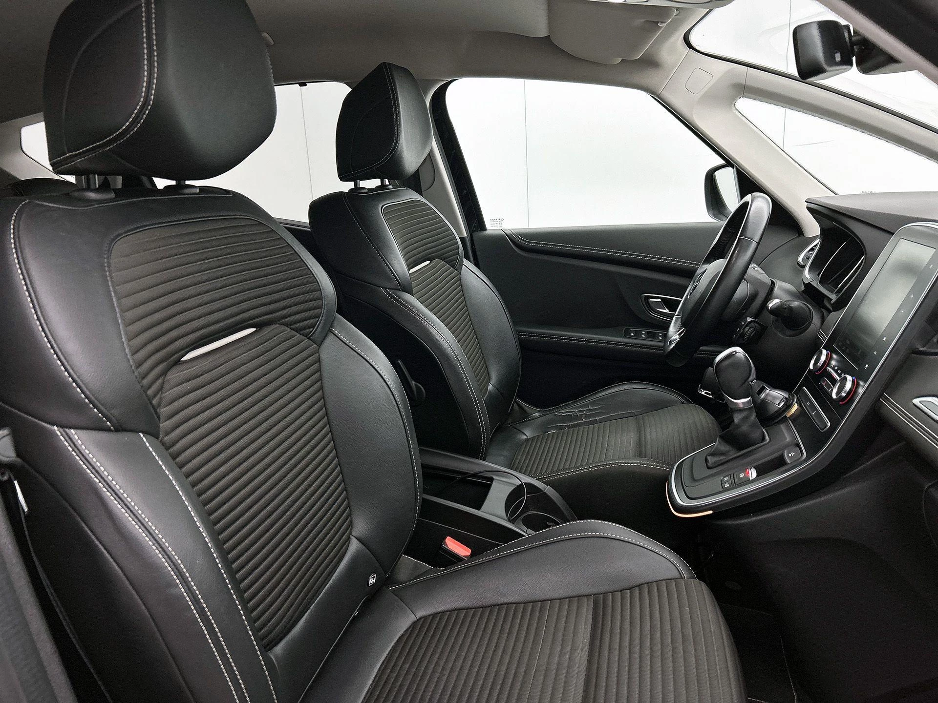 Renault-Scénic-image-32