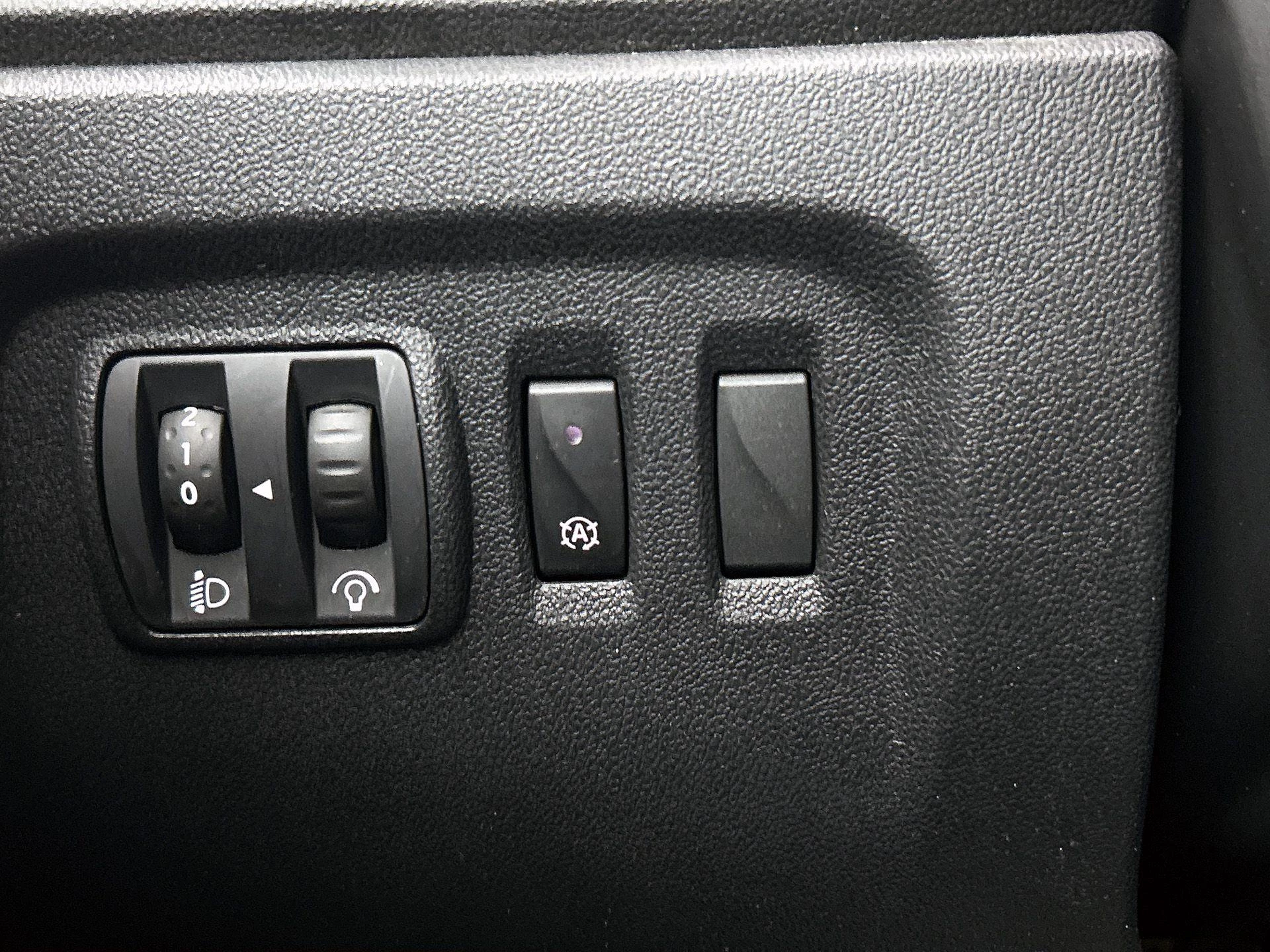 Renault-Captur-image-23