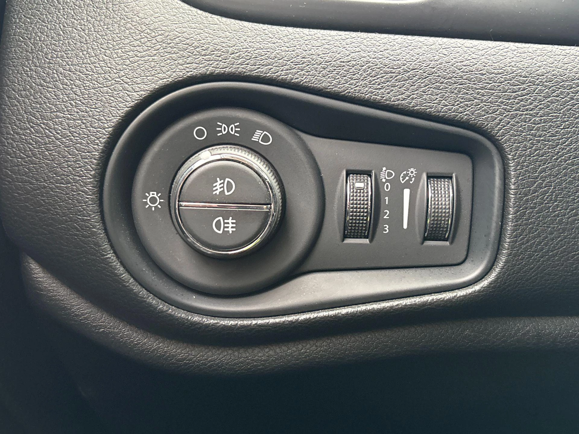 Jeep Renegade 1.6 E-Torq Night Eagle II