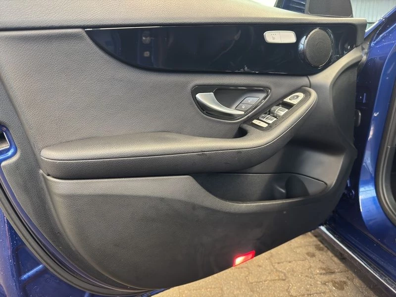 Mercedes-Benz C-Klasse 200 d NAVI PANO KAMERA TEMPOMAT PDC SHZ