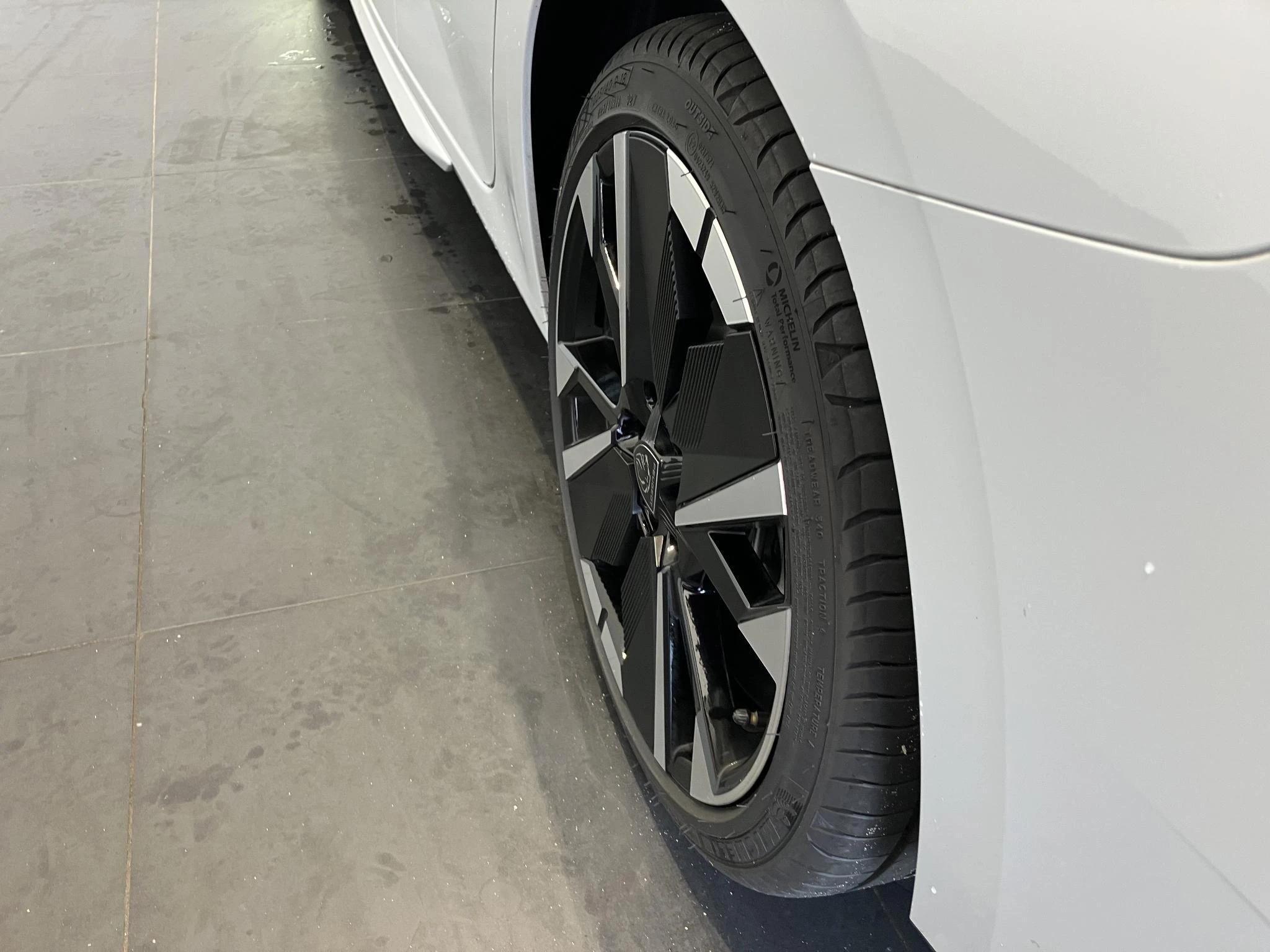 Peugeot 308 SW 1.2 Hybrid 145 e-DCS6 GT