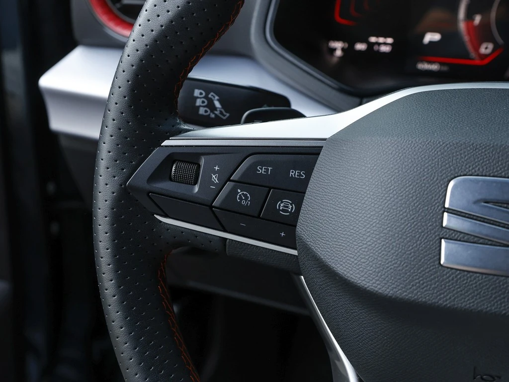SEAT-Arona-image-16