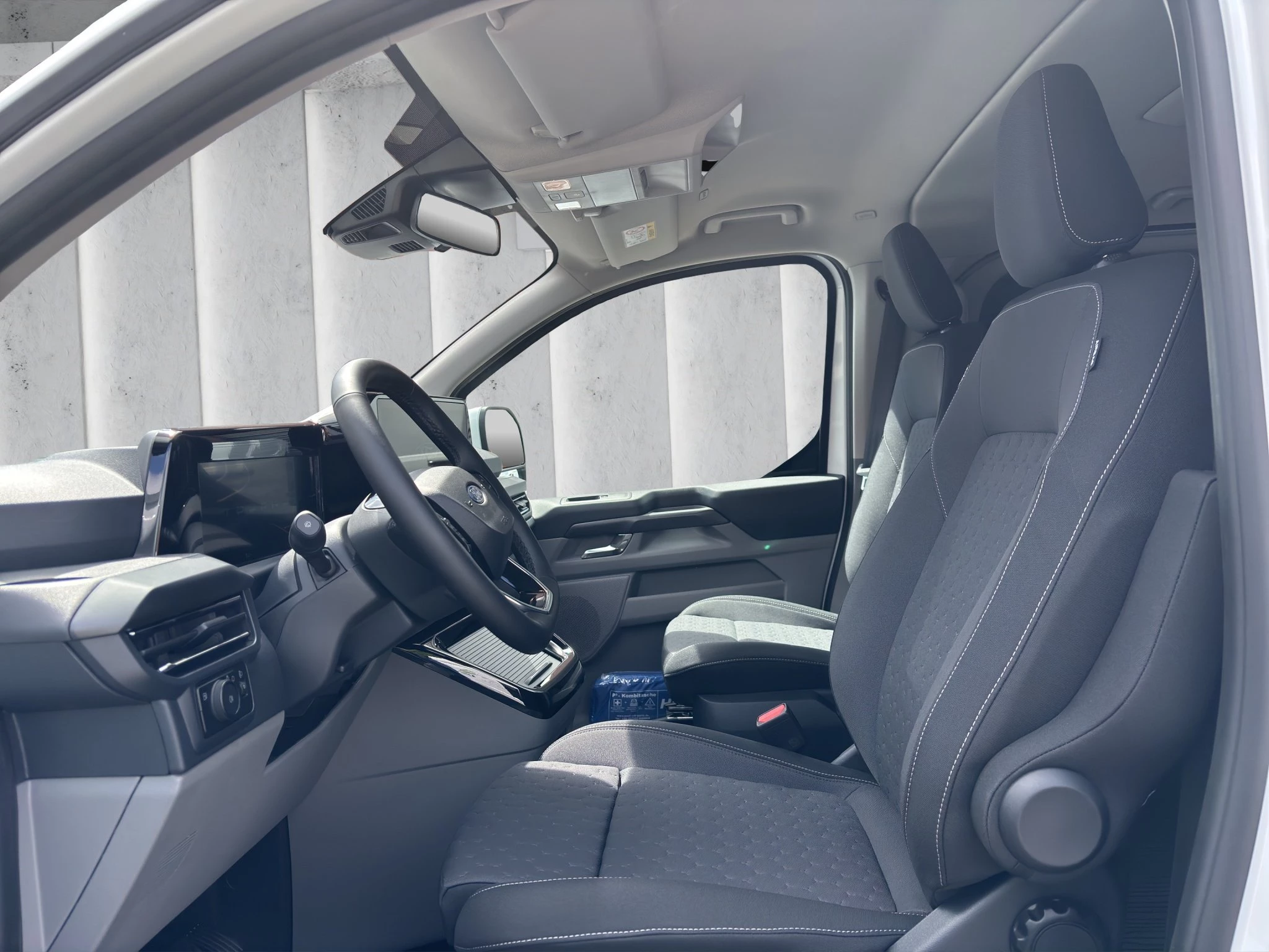 Ford Tourneo Custom Titanium 2.5 PHEV 340 L1 LED | ACC | GJR | RFK | SHZ | LMF