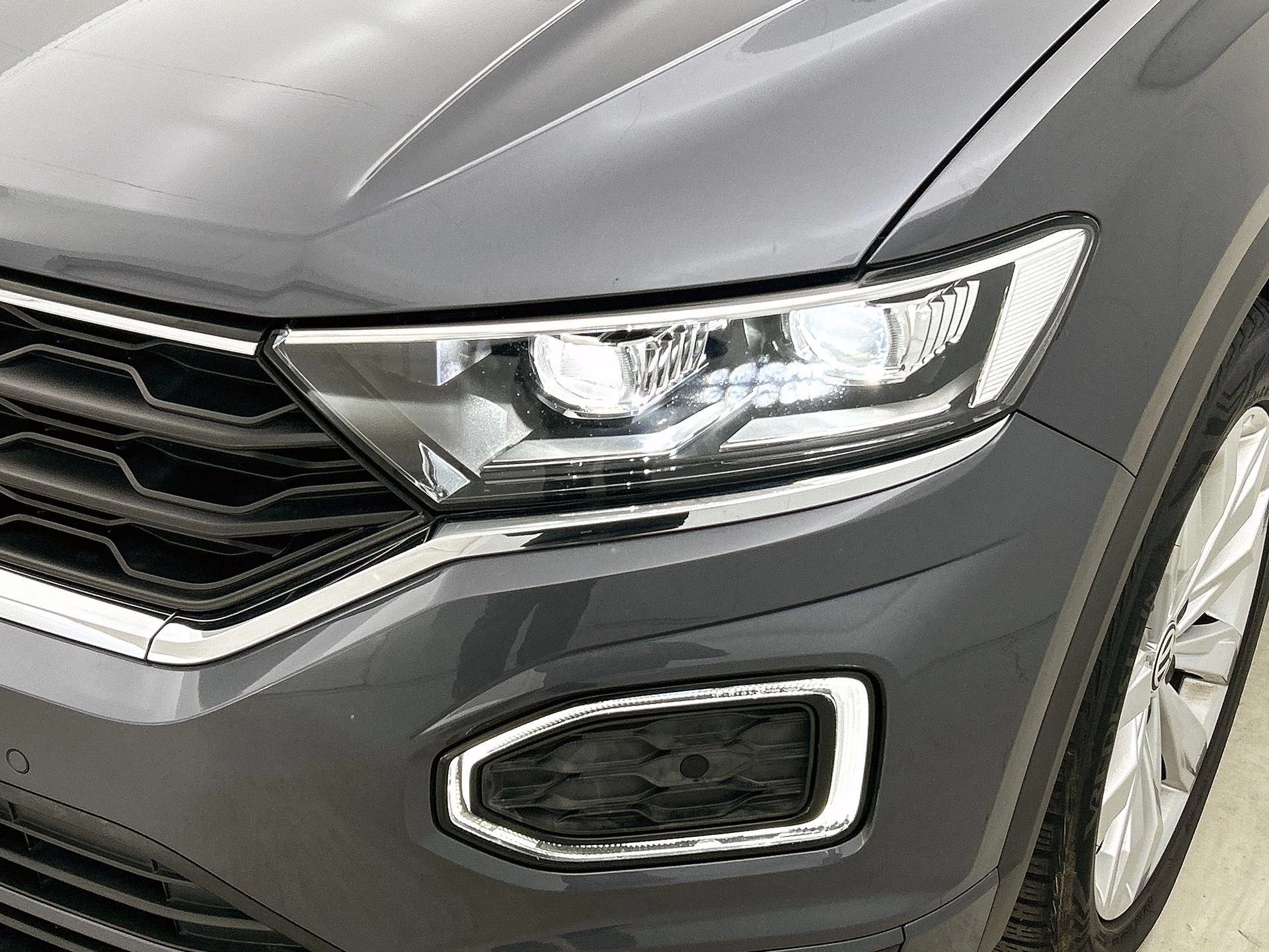 Volkswagen-T-Roc-image-14