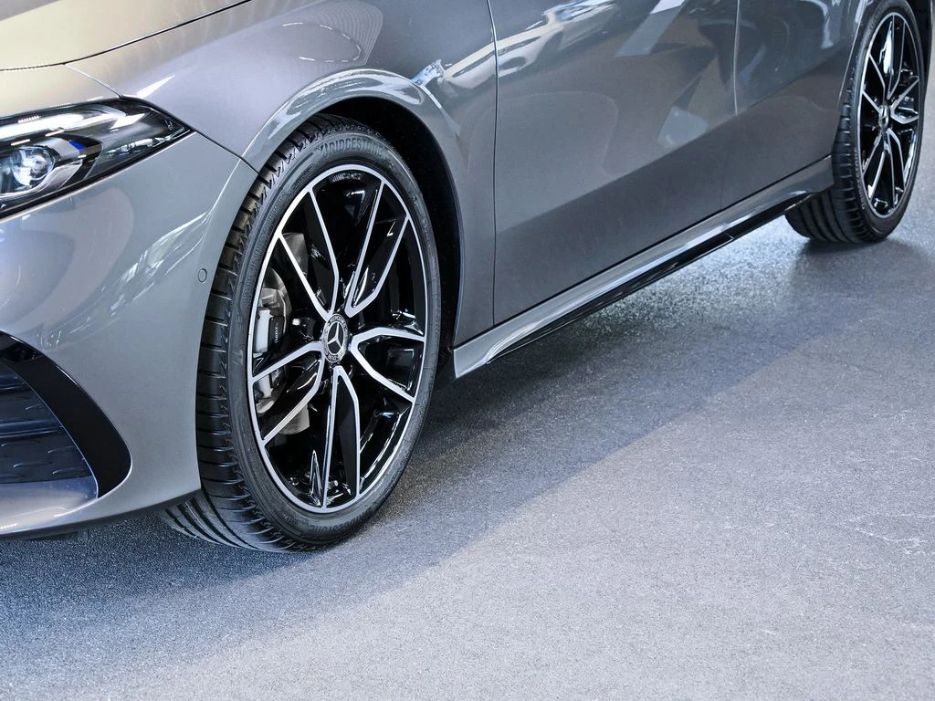 Mercedes-Benz-A-Klasse 200-image-2