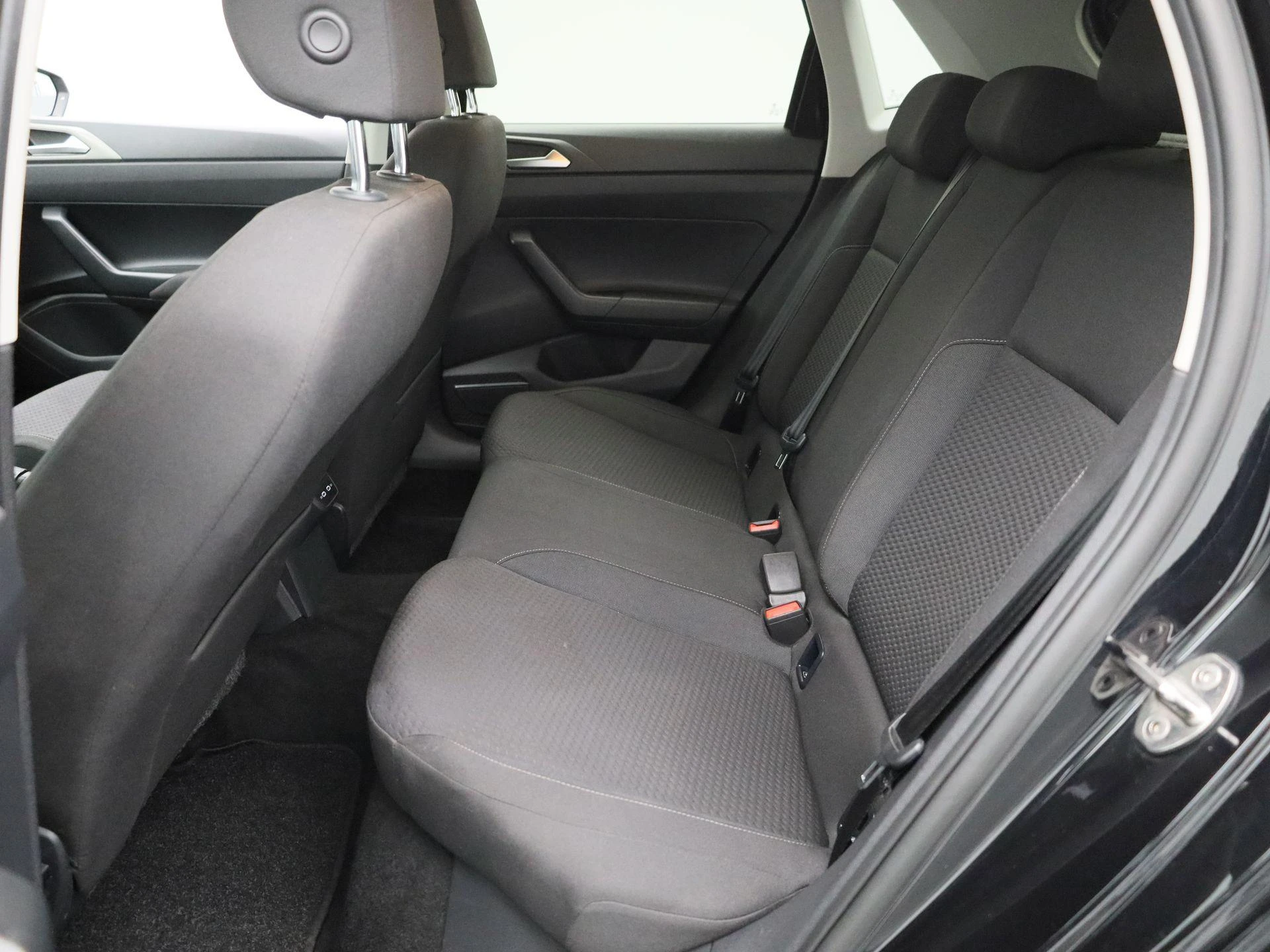 Volkswagen-Polo-image-11