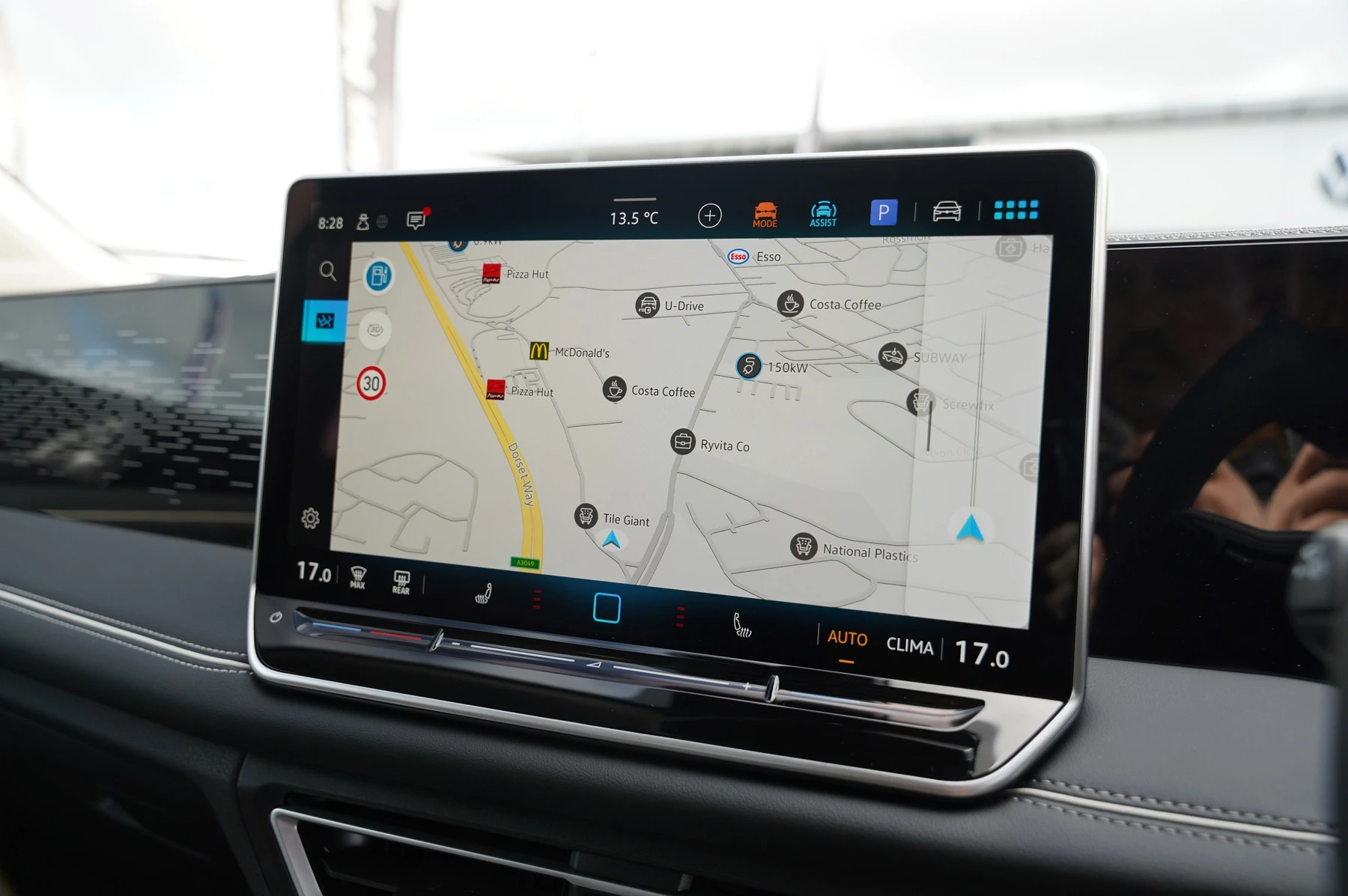Volkswagen-Tiguan-image-23