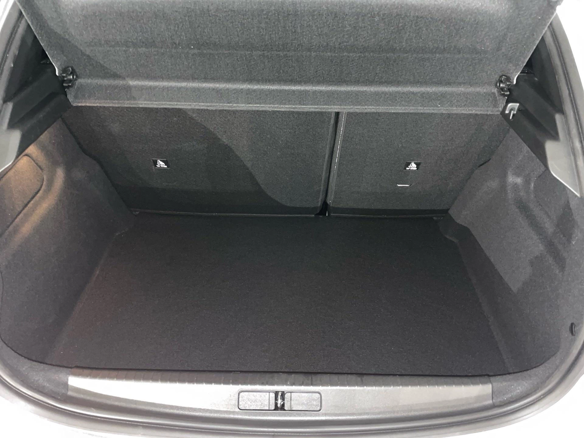 Lancia-Ypsilon-image-11