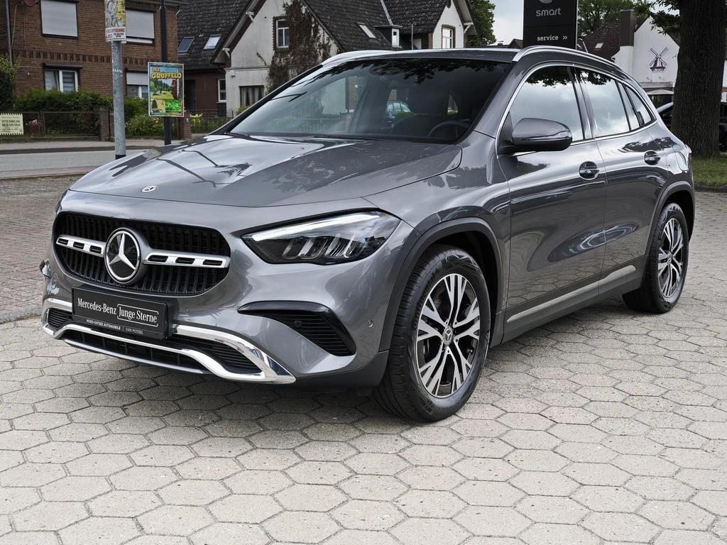 Mercedes-Benz-GLA 200 d-image-7