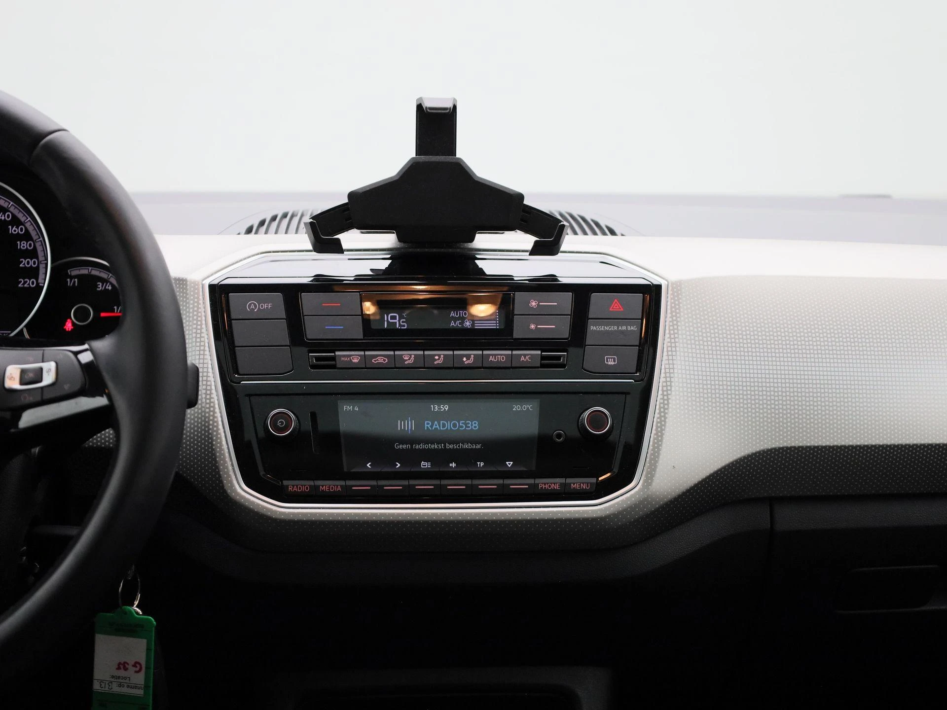 Volkswagen-up!-image-8