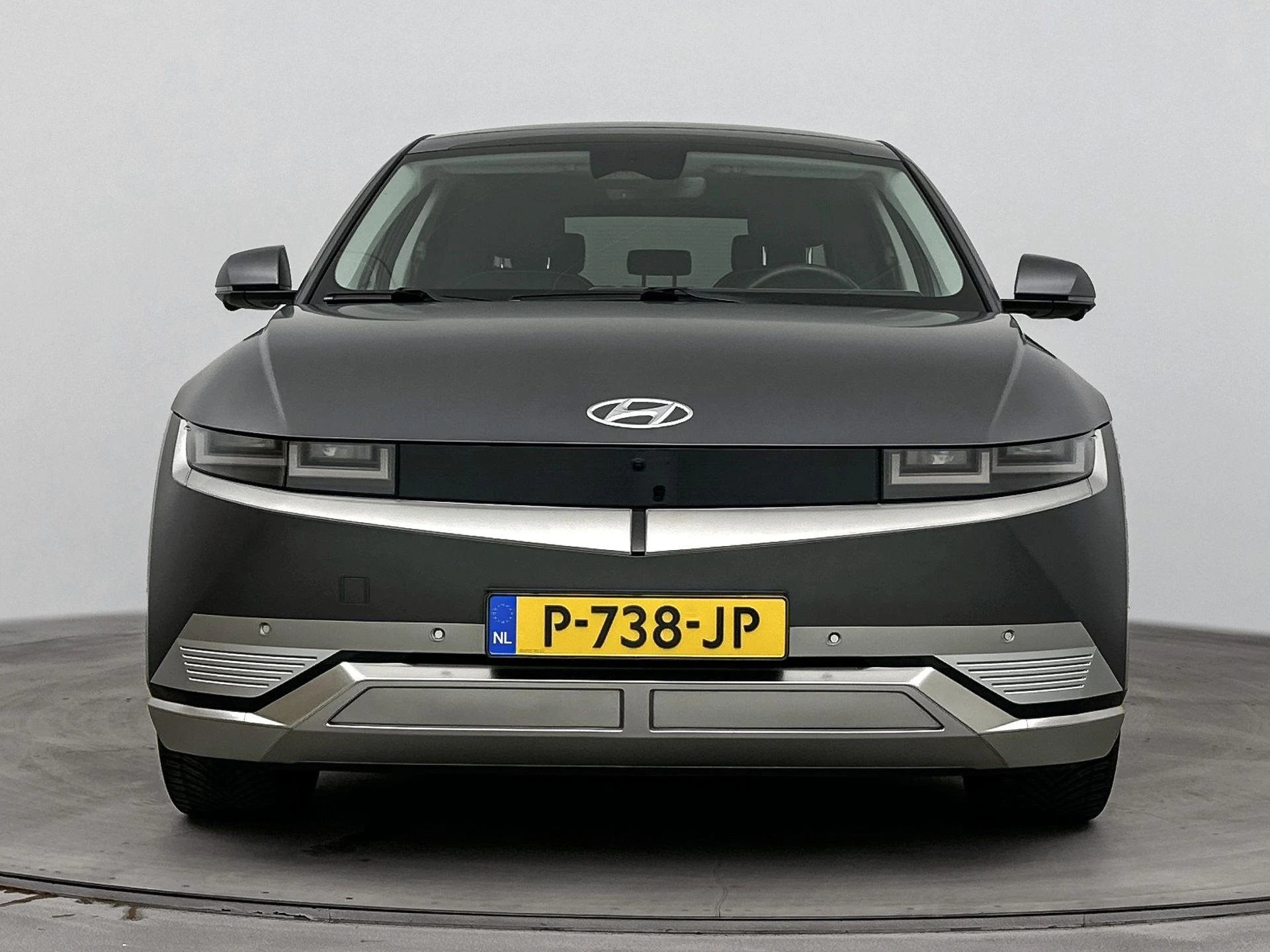 Hyundai-IONIQ 5-image-4