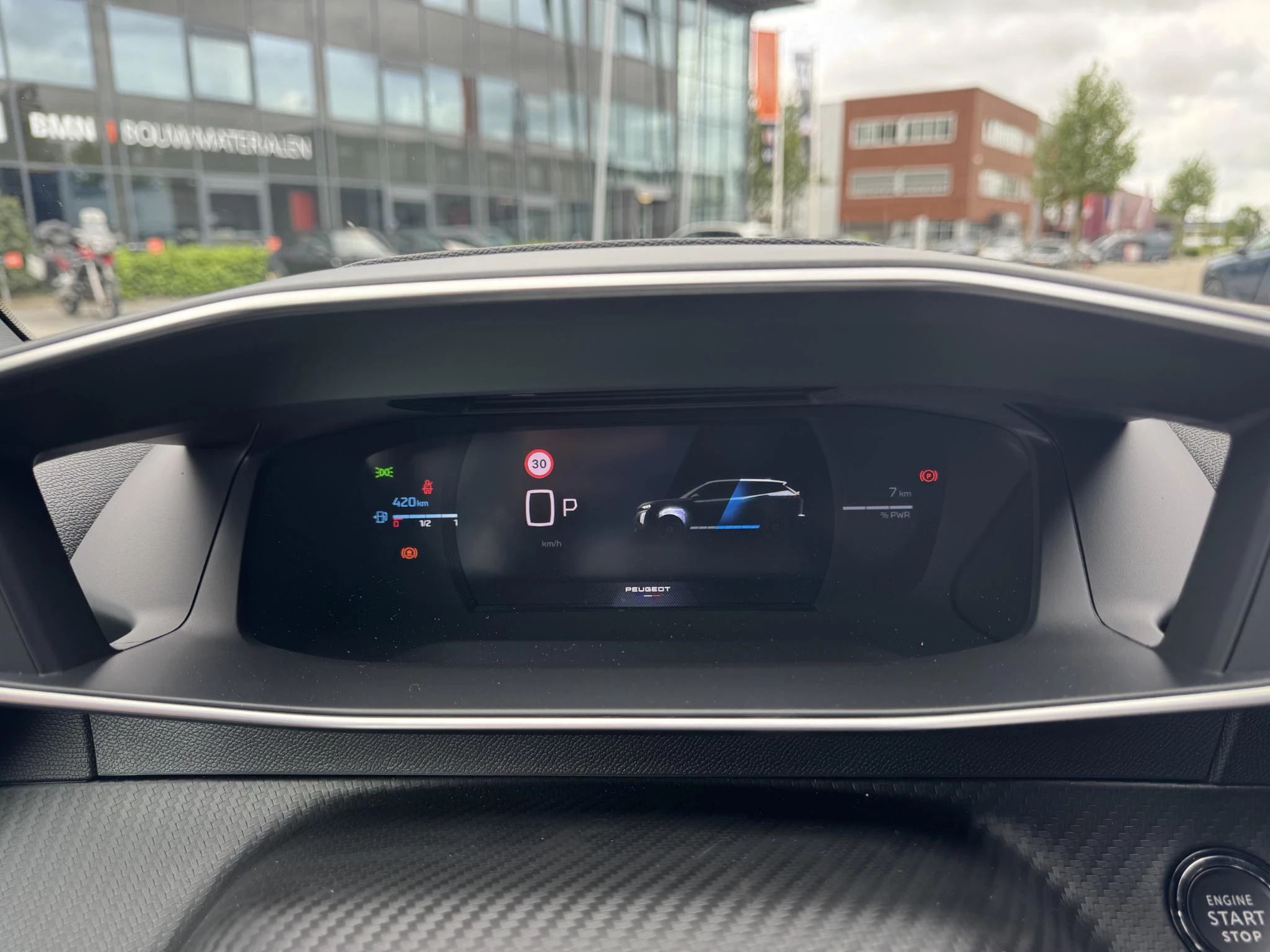 Peugeot 2008 Hybrid 145 GT