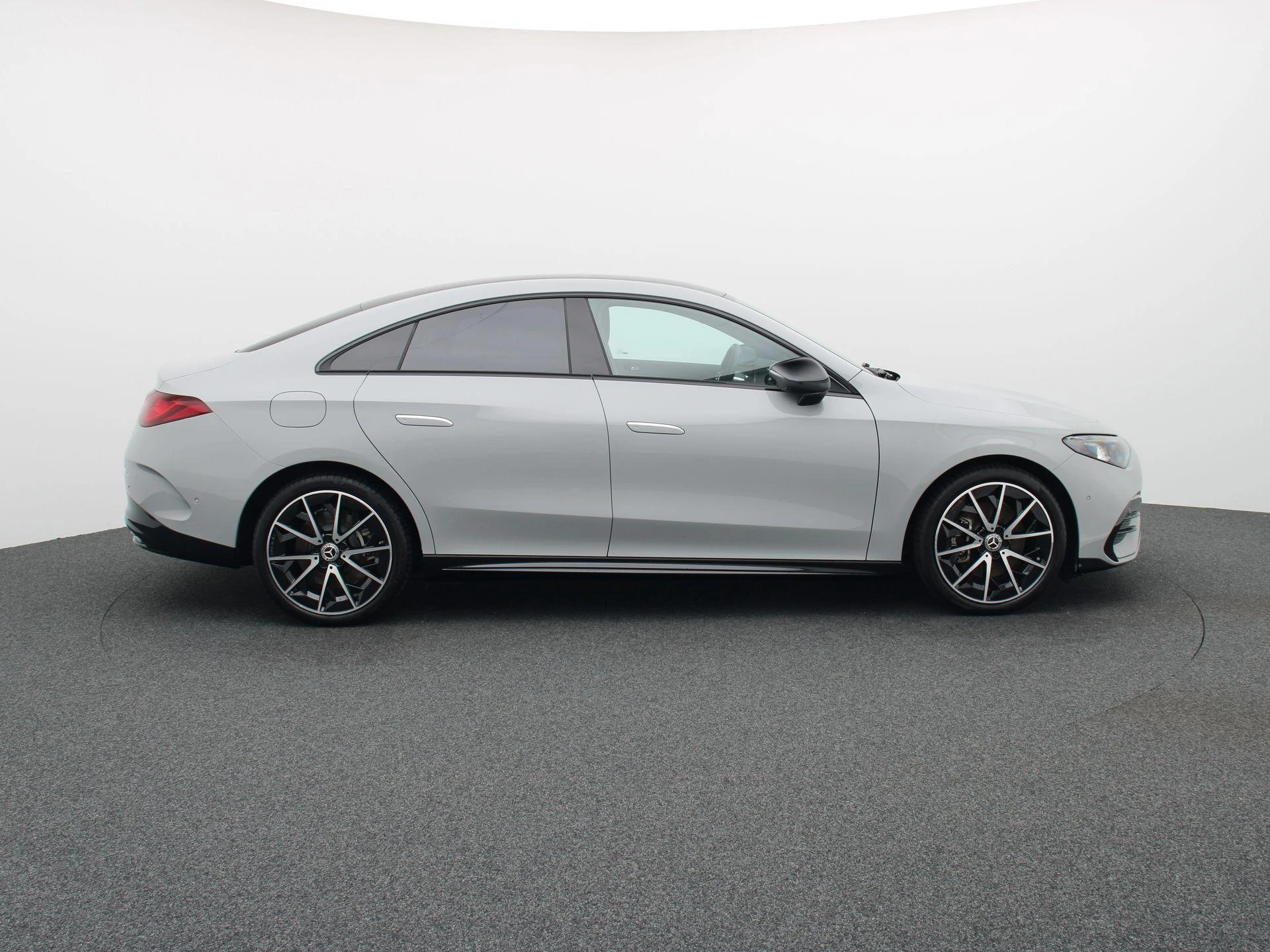 Mercedes-Benz-CLA-image-5