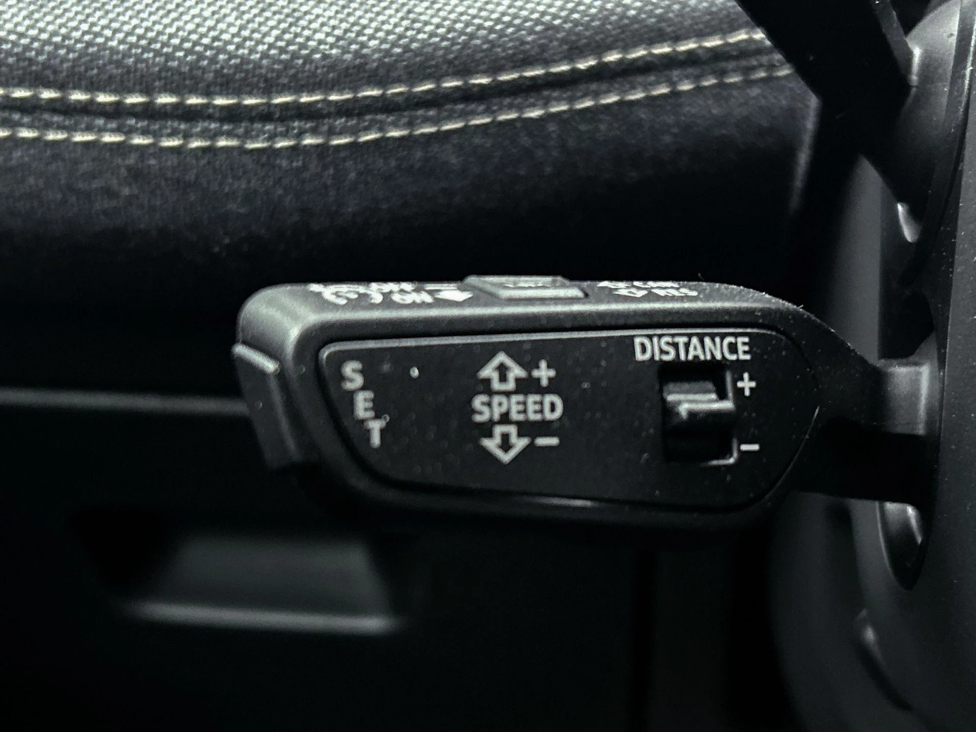 Audi-A6 Sportback e-tron-image-11