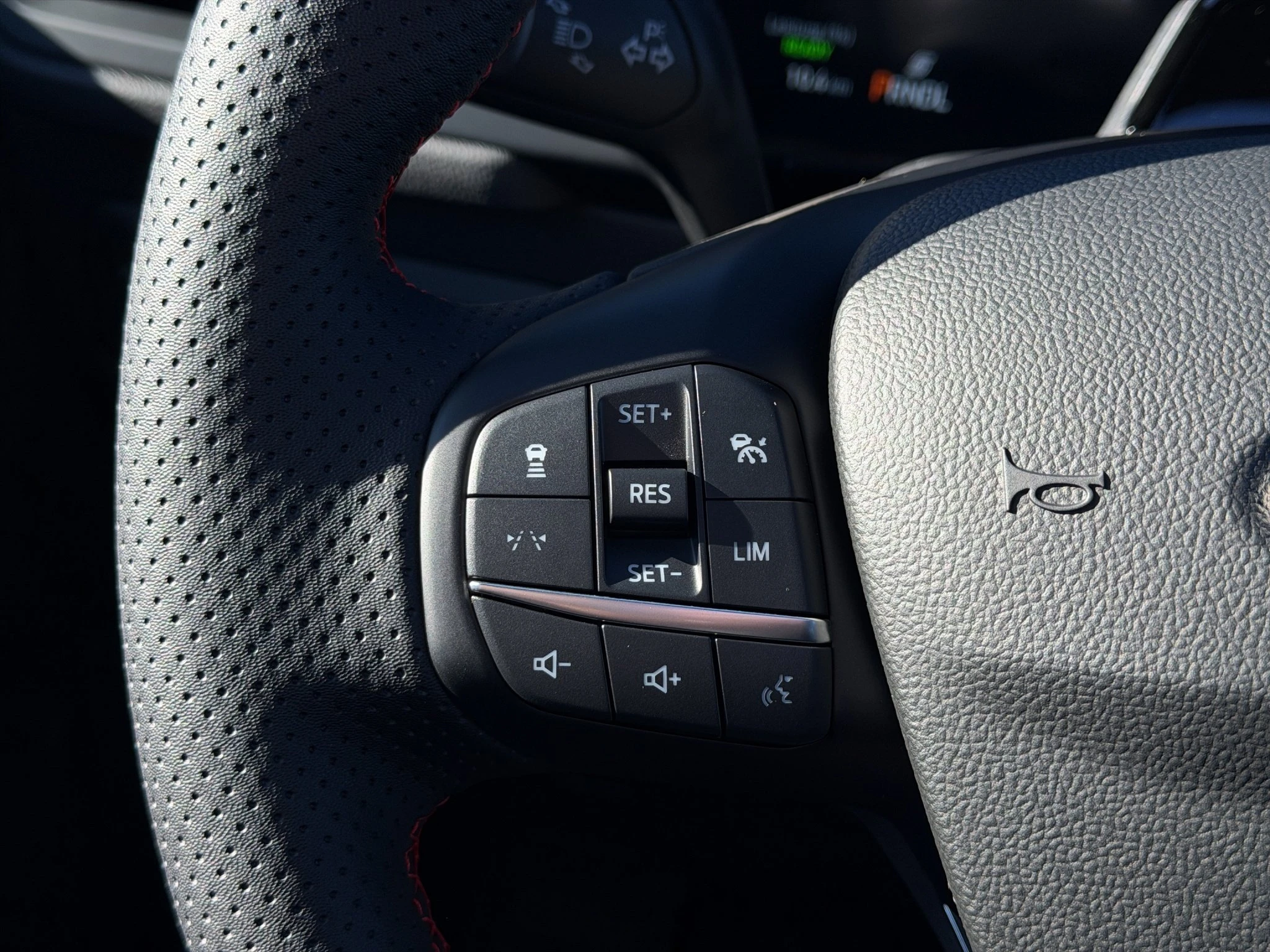 Ford-Kuga-image-23