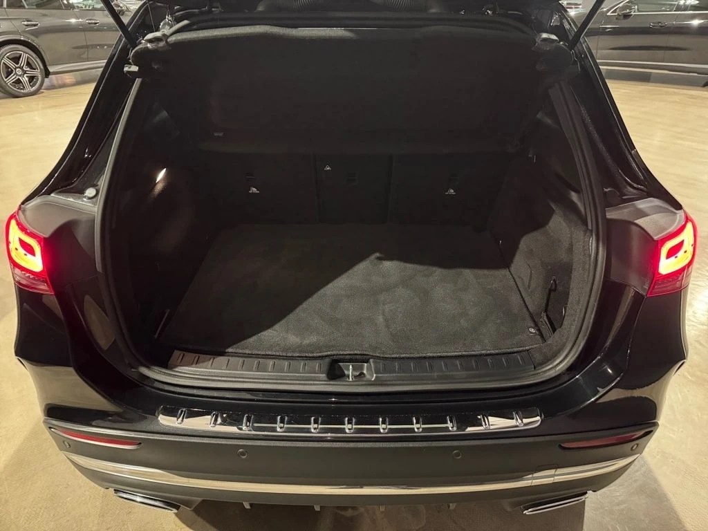 Mercedes-Benz-GLA 250-image-13