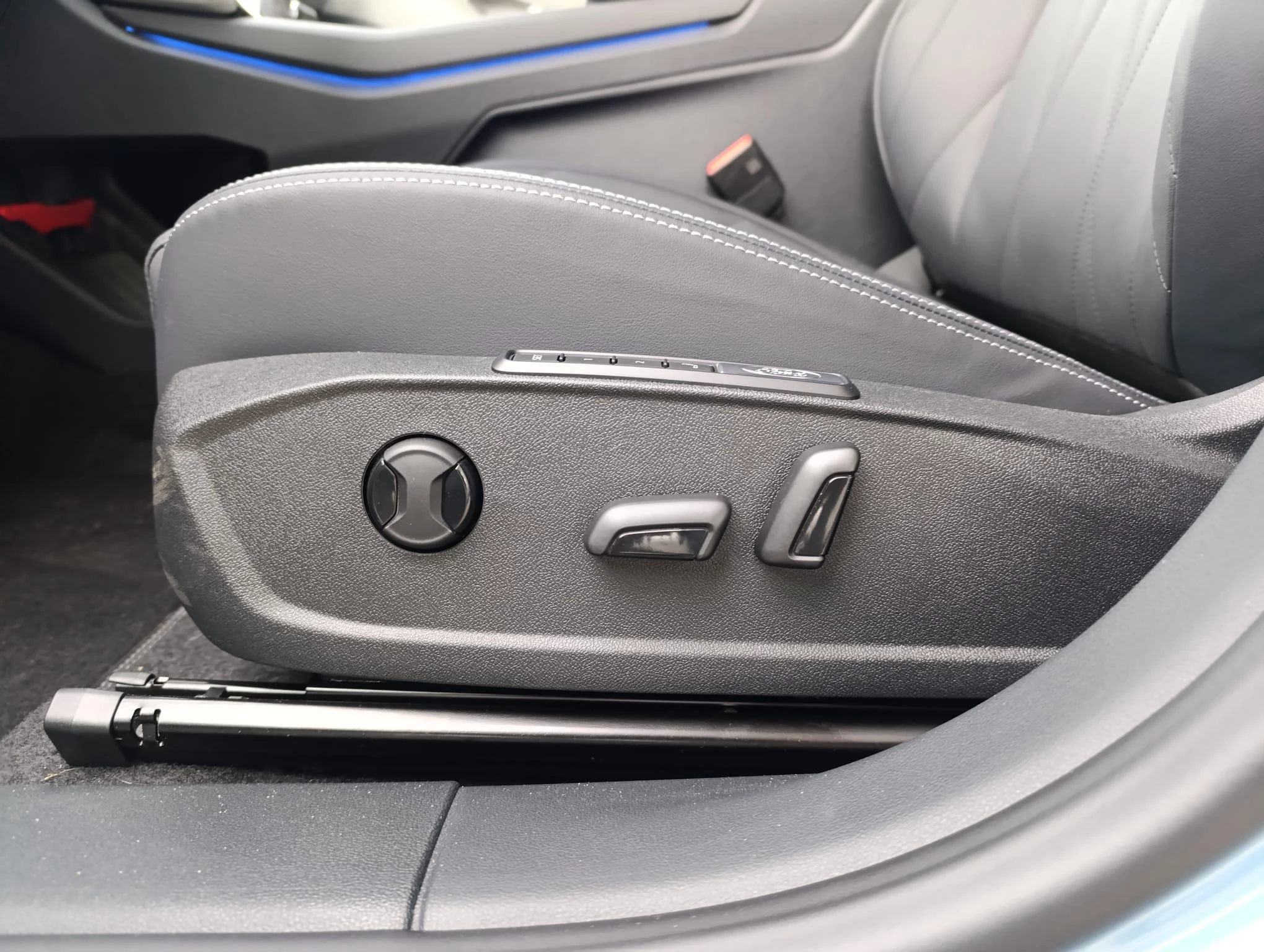 Ford-Explorer-image-11