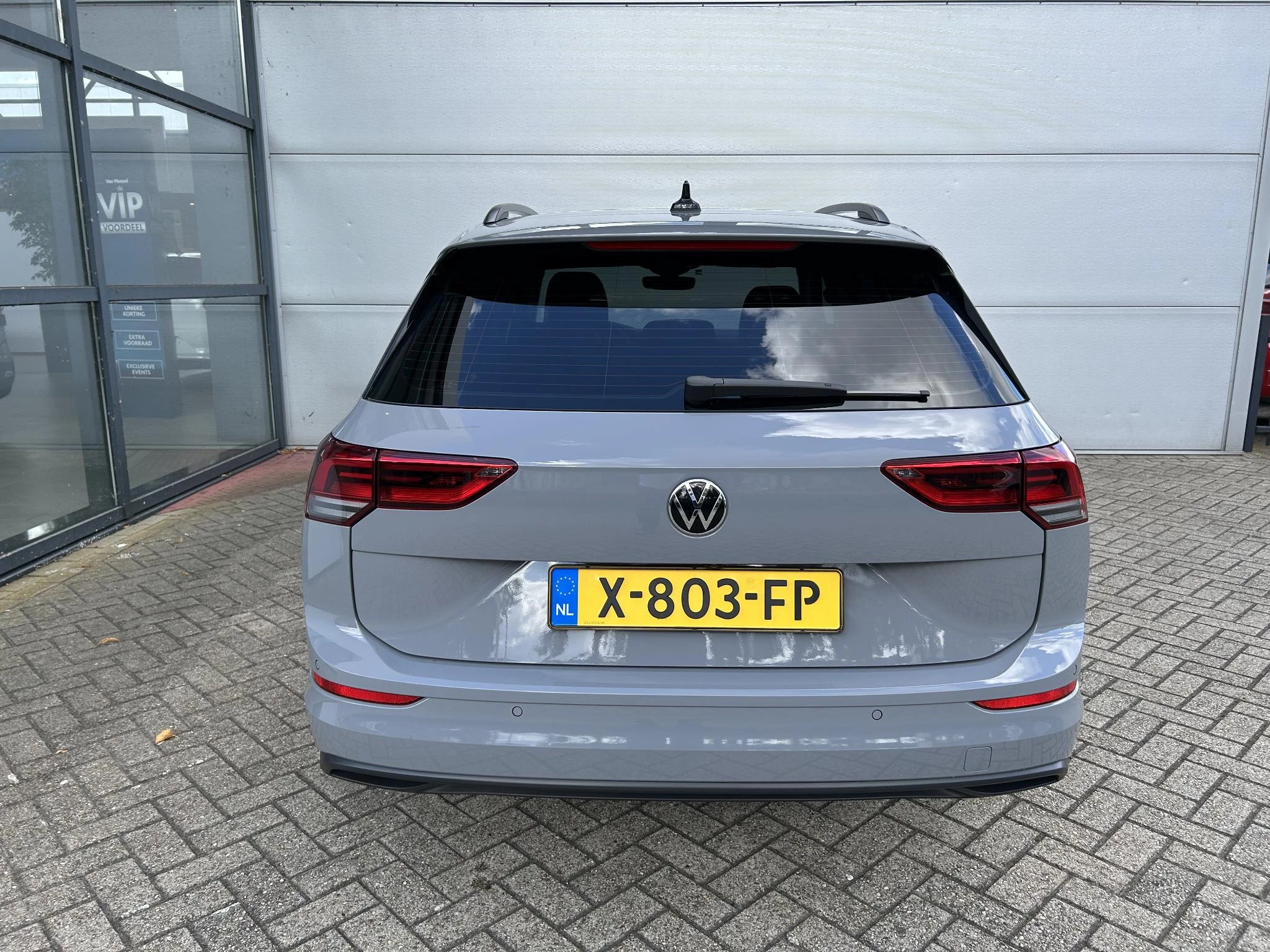 Volkswagen-Golf-image-19