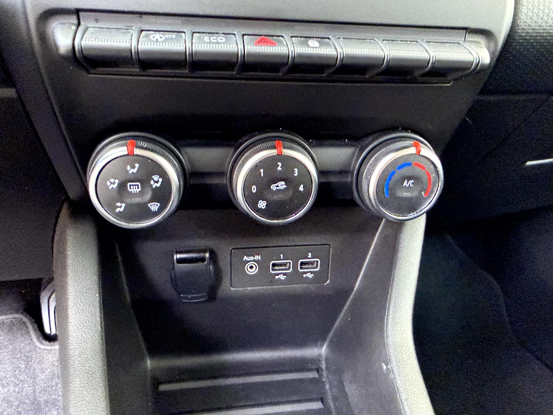 Renault-Clio-image-18