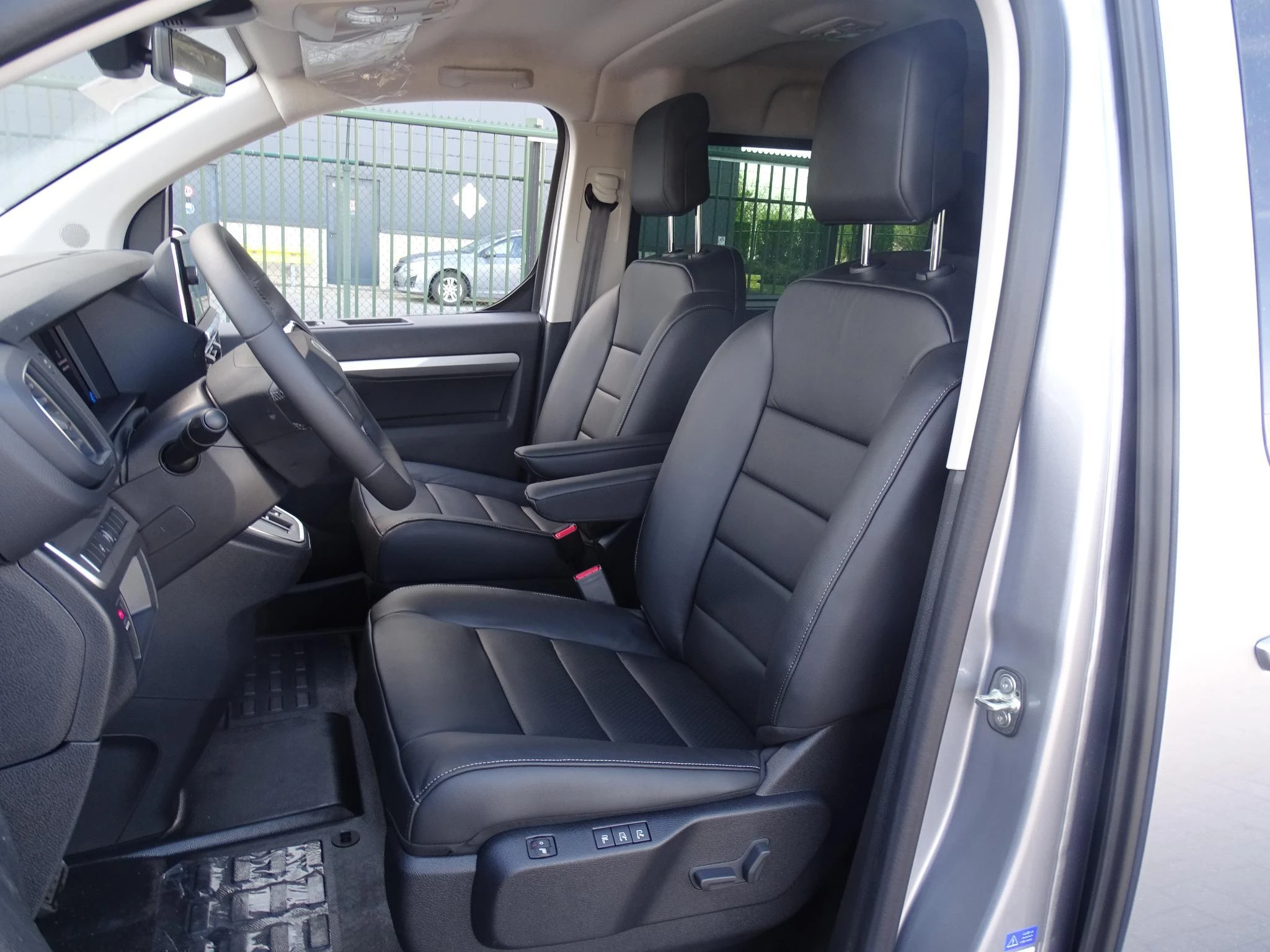 Peugeot-Expert-image-6