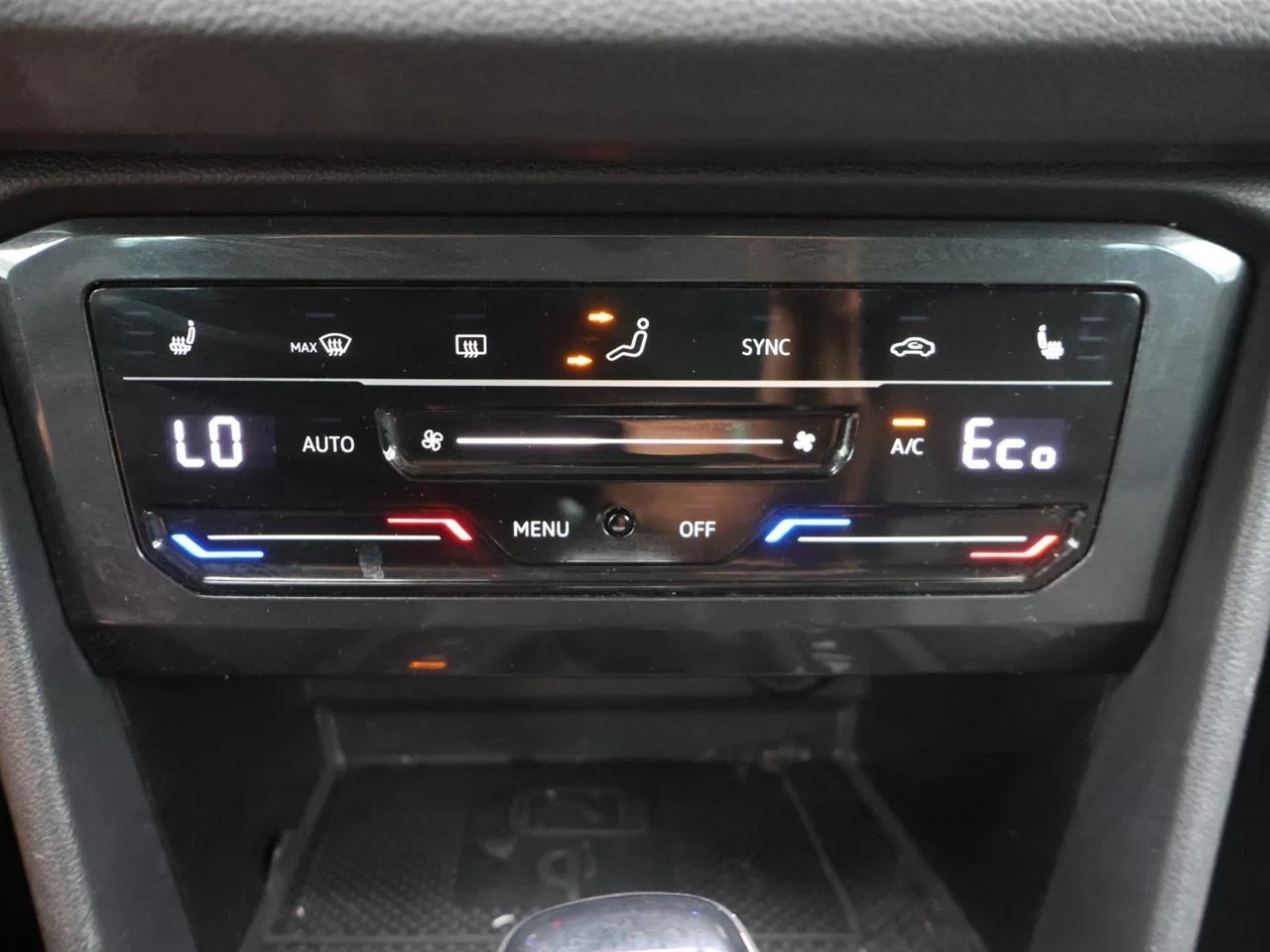 Volkswagen Tiguan eHybrid (PHEV) Tiguan PHEV eHybrid 1.4Life 245PK *AUTOMAAT*CAMERA*VIRTUAL COCKPIT*PDC*ACC*APP-CONNECT*...*