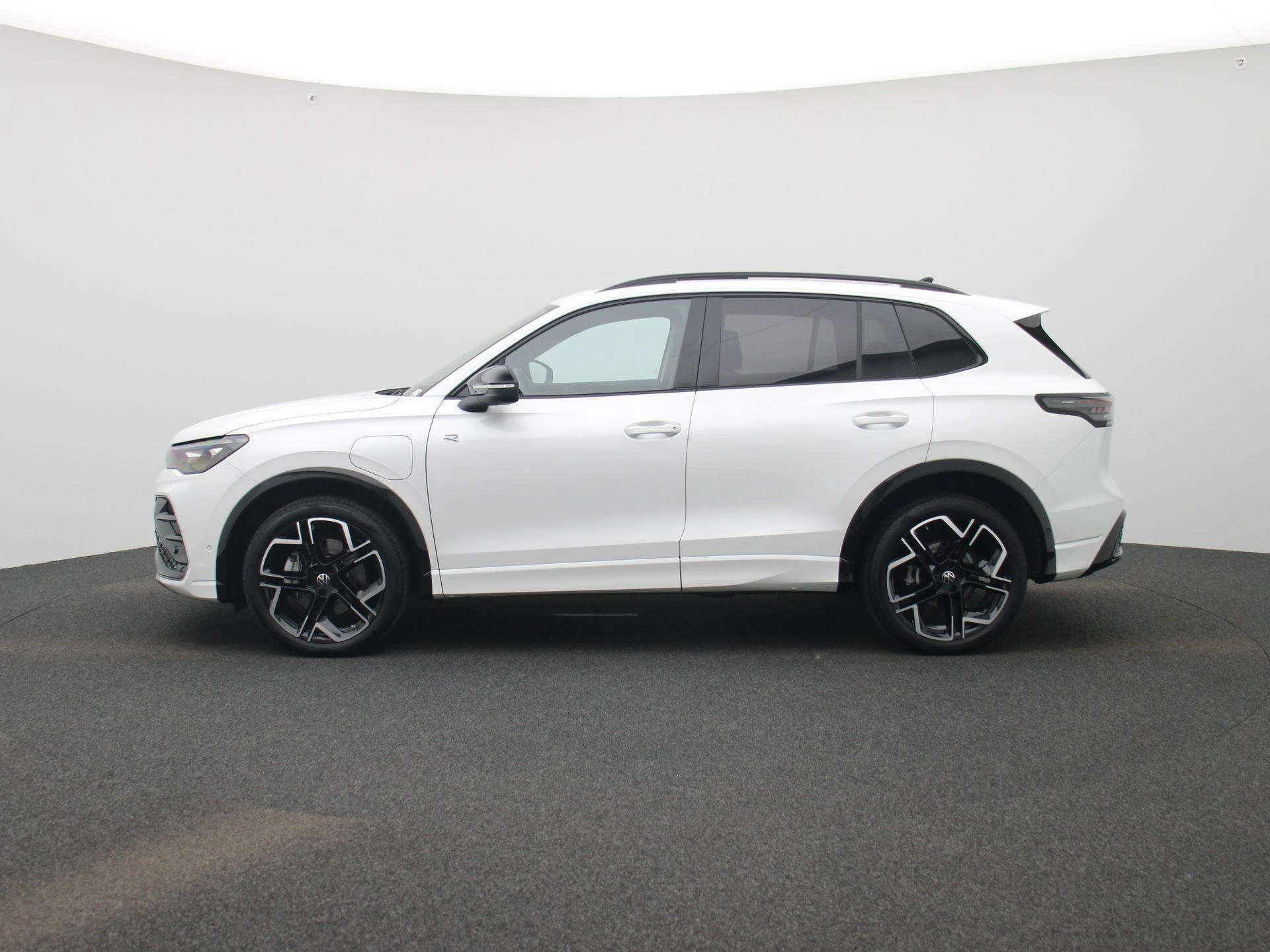Volkswagen Tiguan 1.5 eHybrid R-Line Edition 272 PK