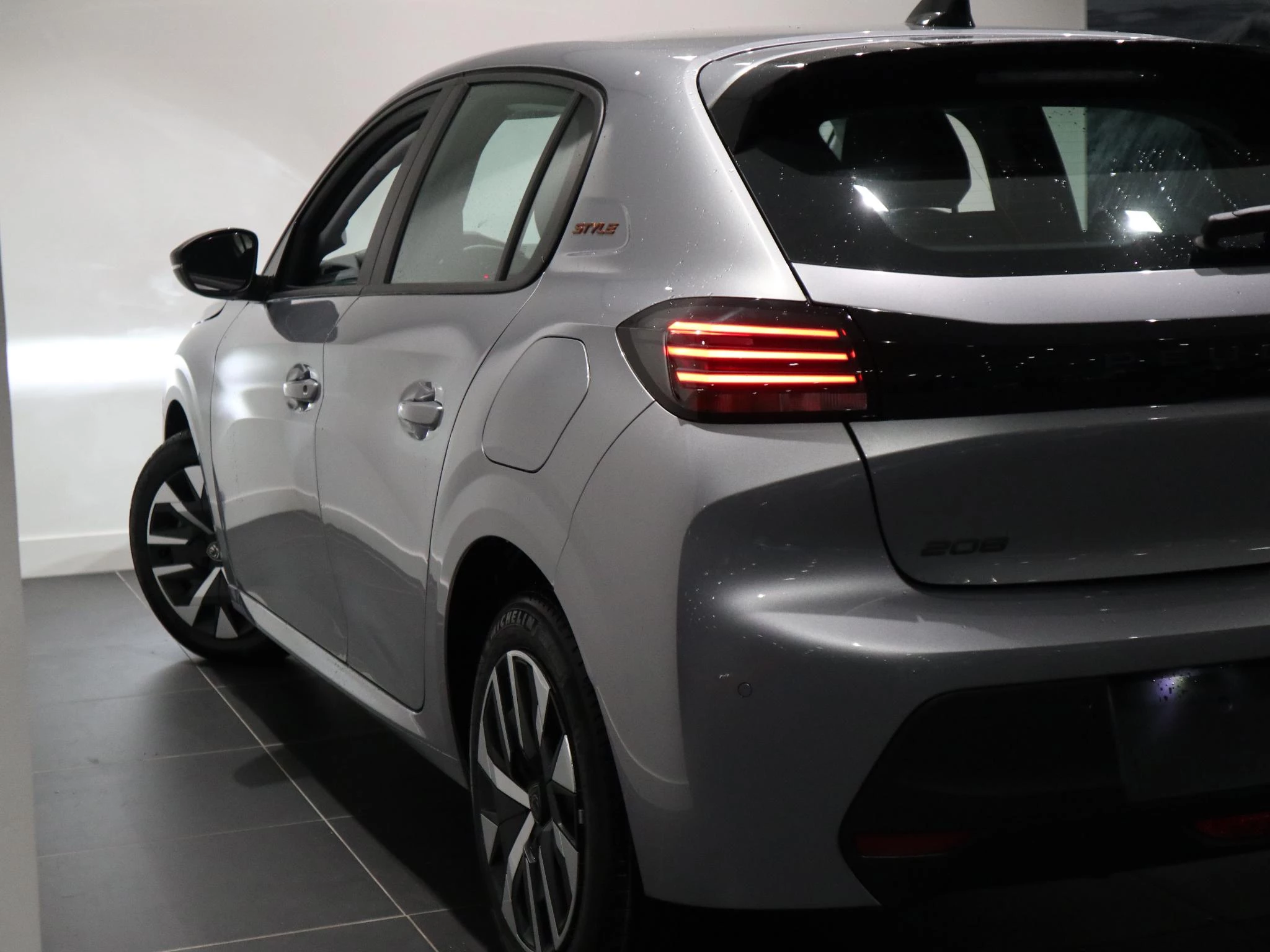 Peugeot-208-image-23