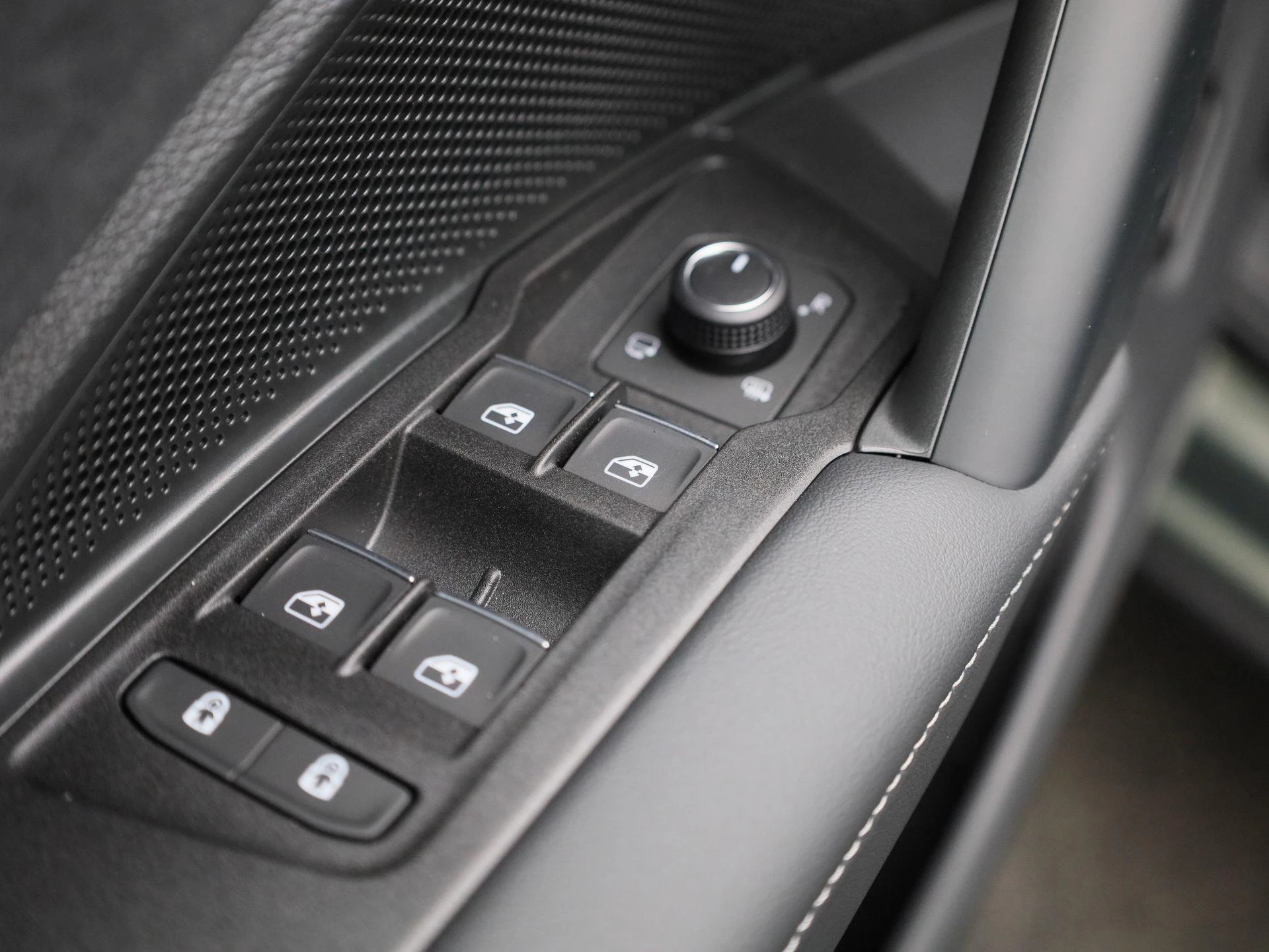 Volkswagen Tayron 1.5 eHybrid R-Line Edition 204 PK|