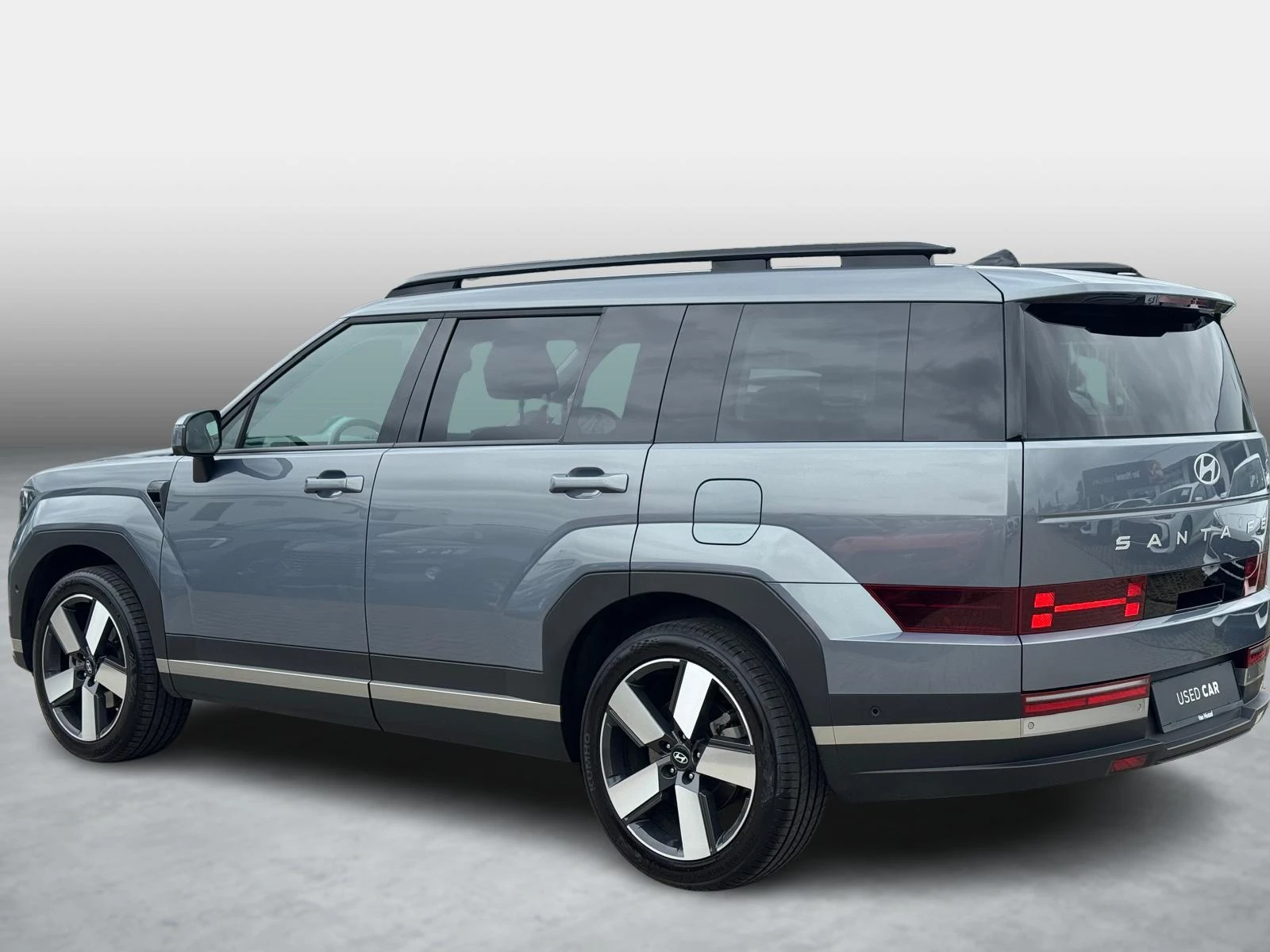 Hyundai-Santa Fe-image-5