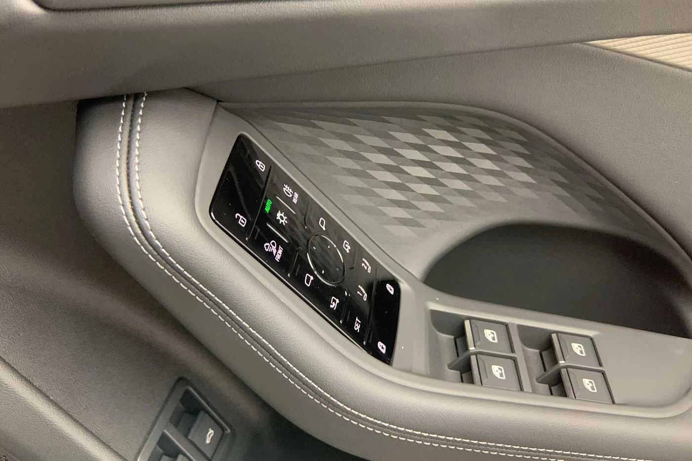 Audi-A6-image-15