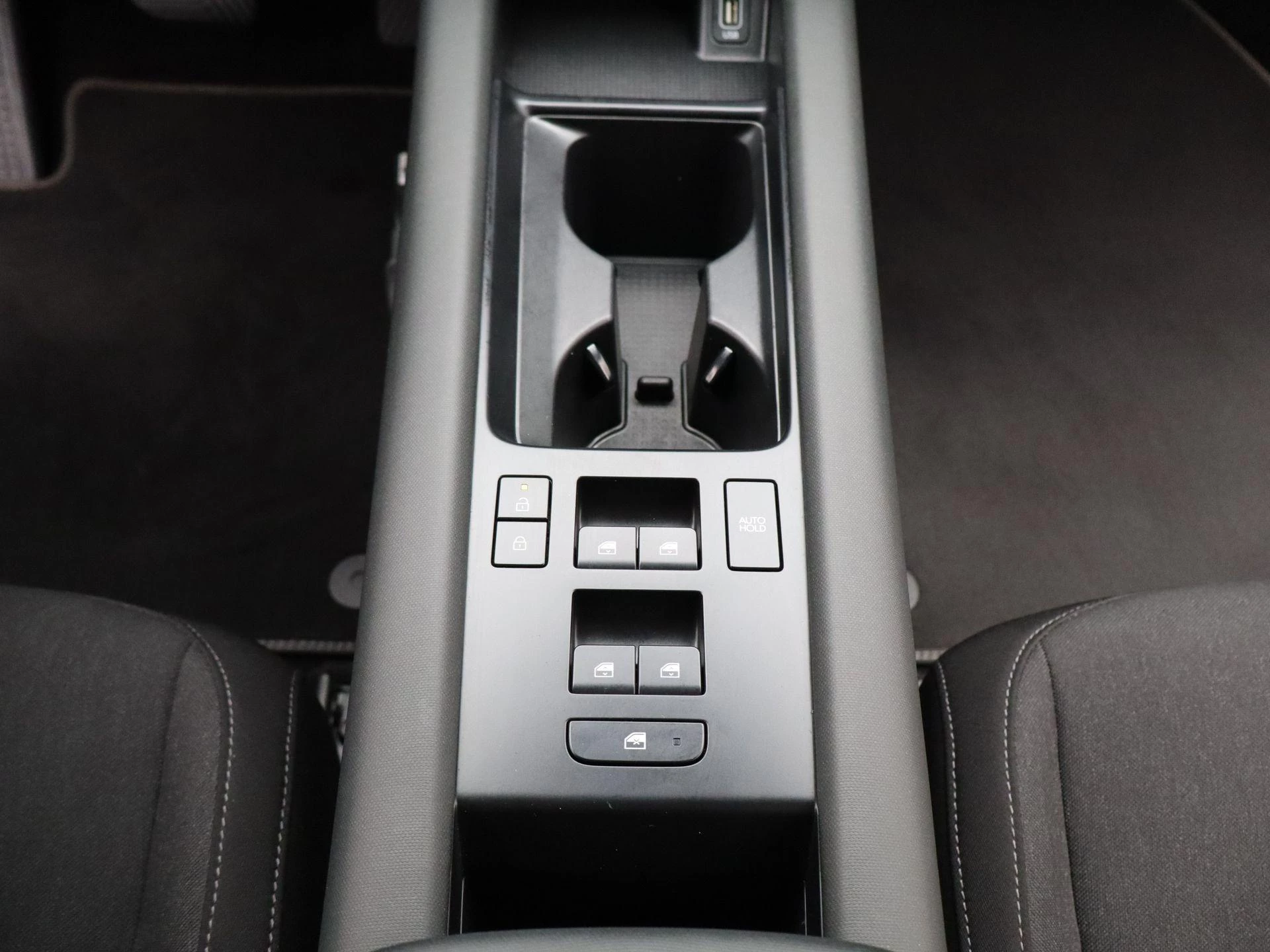 Hyundai-IONIQ 6-image-10