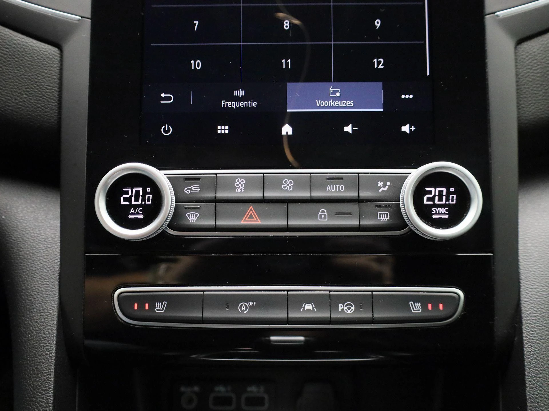 Renault-Mégane Estate-image-16