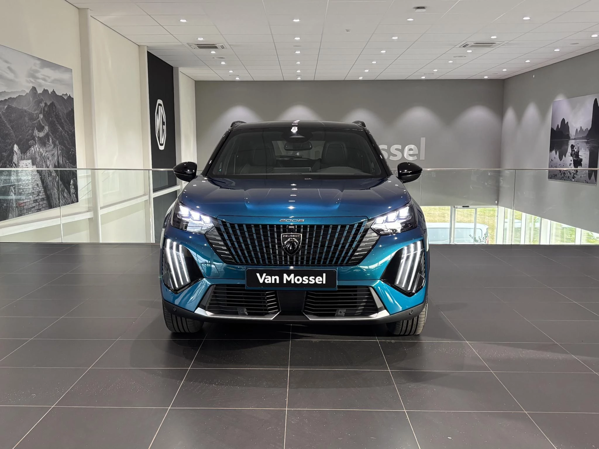 Peugeot-e-2008-image-7