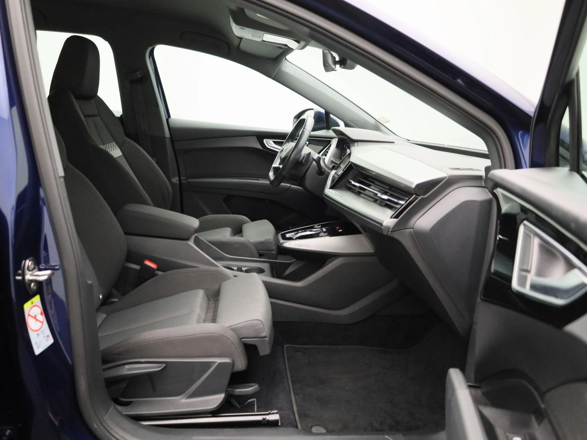 Audi-Q4 e-tron-image-35