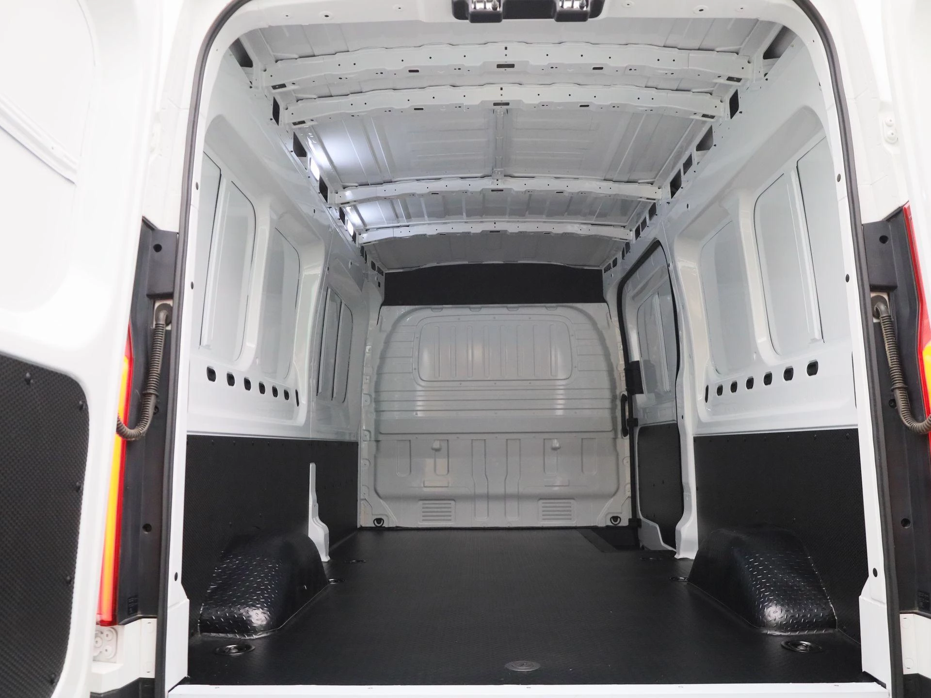 Maxus eDeliver9 L3H2 Business DEAL 89 kWh