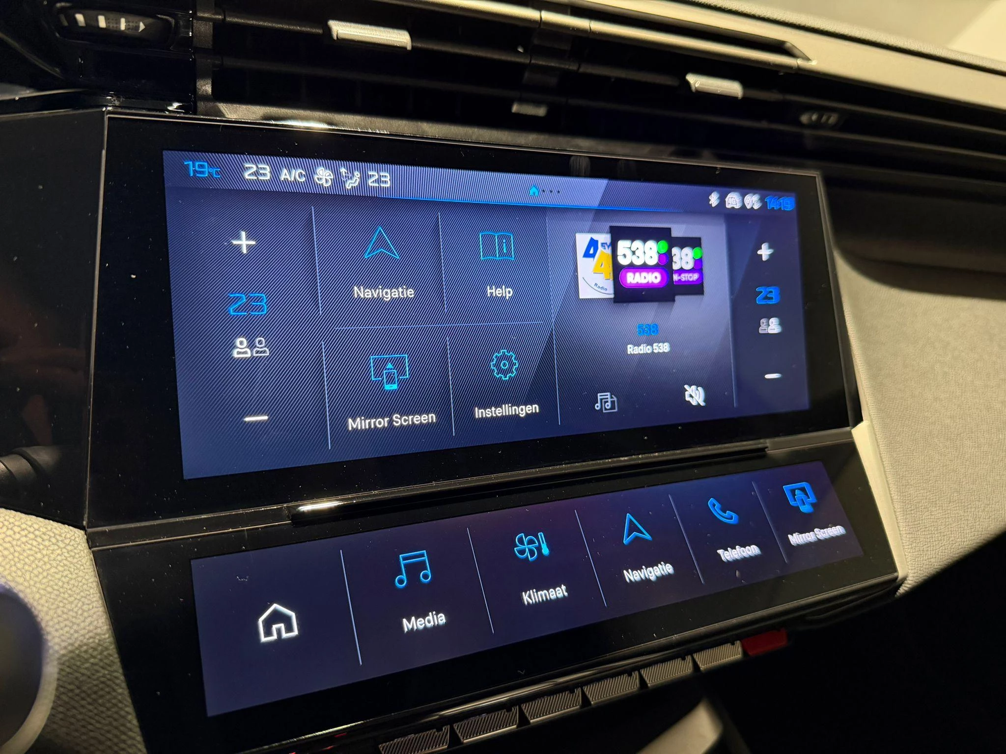 Peugeot-408-image-10