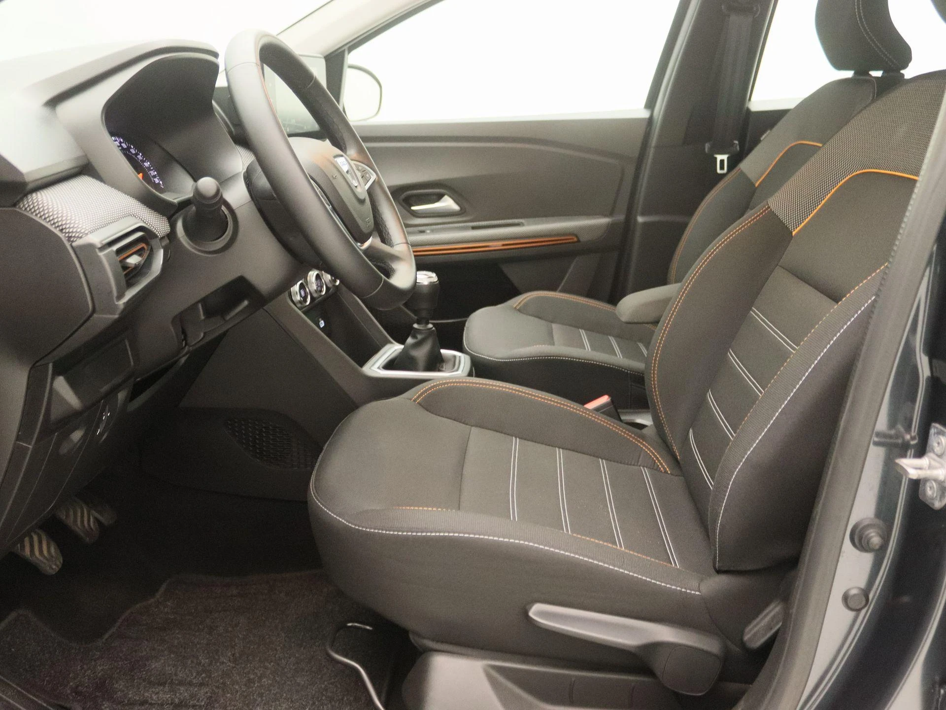 Dacia-Sandero-image-11