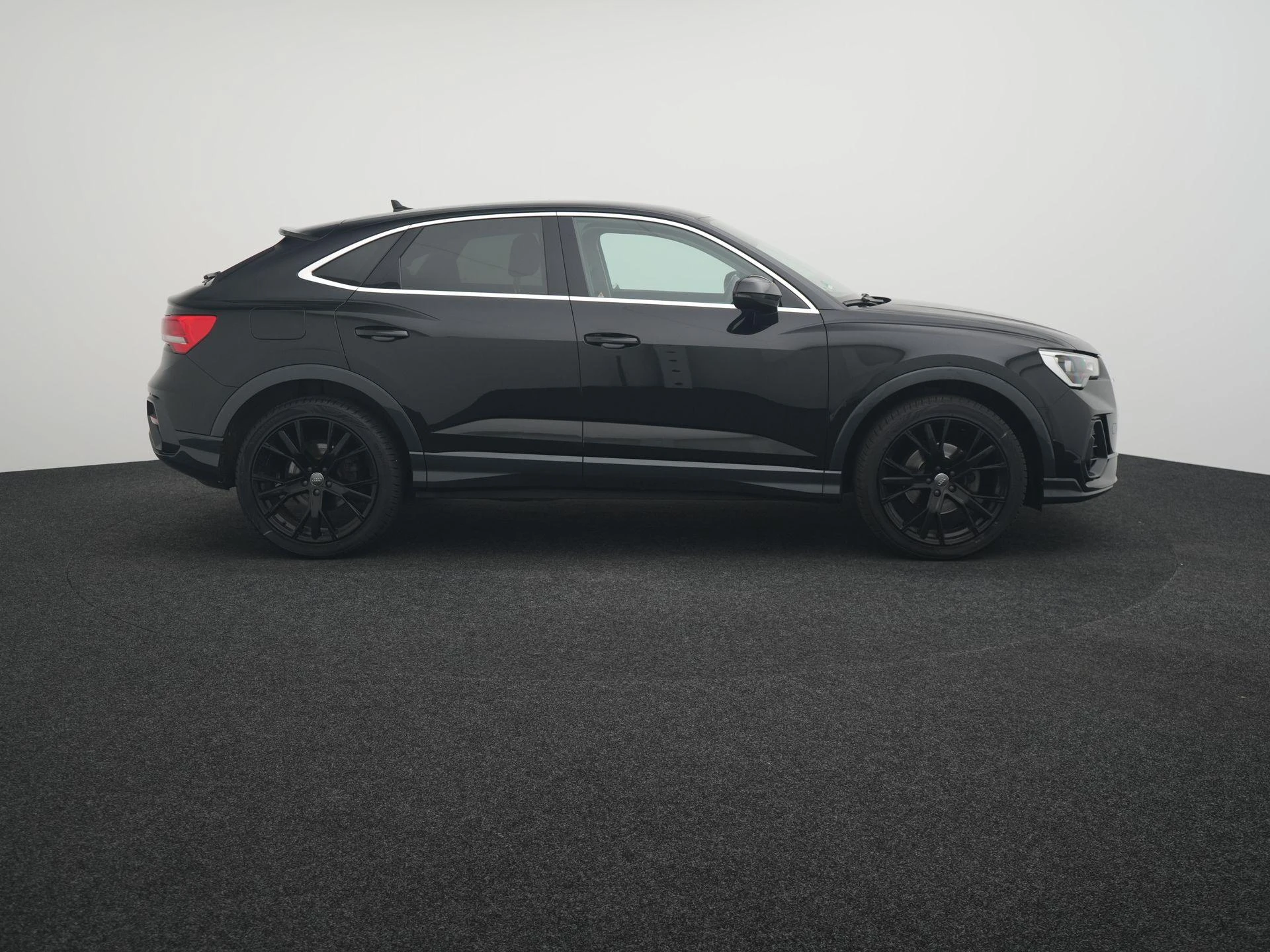 Audi-Q3-image-5