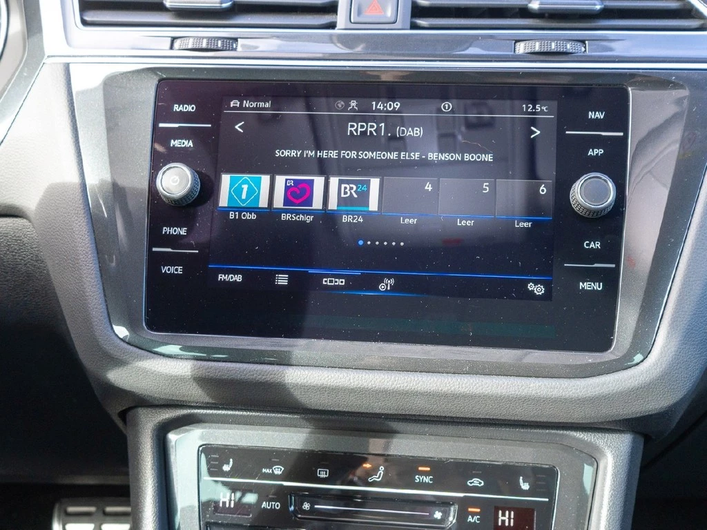 Volkswagen Tiguan 2.0 TDI DSG Active Navi, AHK, ZGV