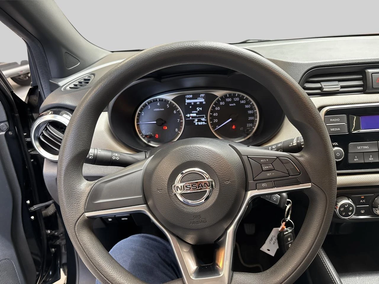 Nissan-Micra-image-9