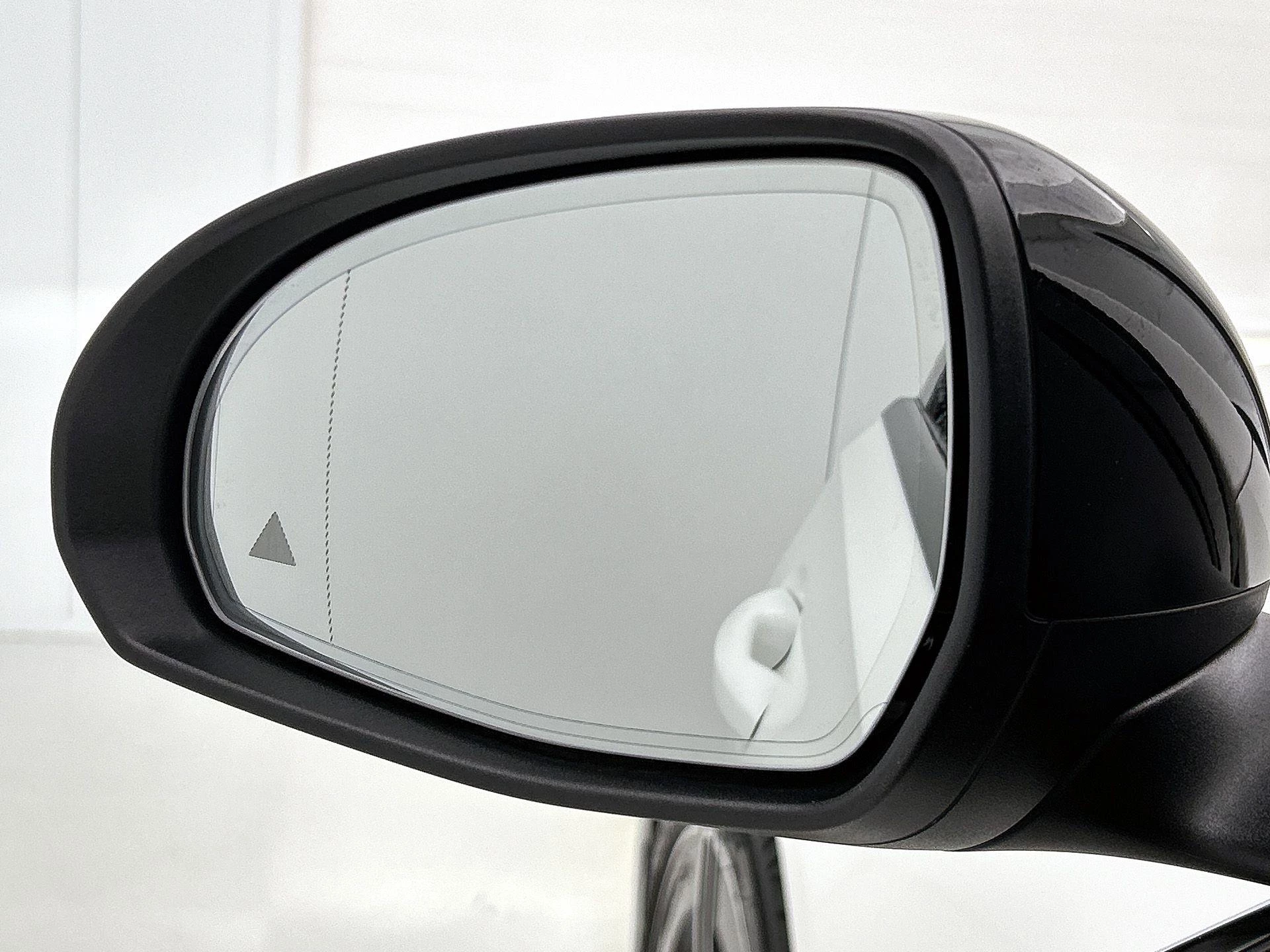 Mercedes-Benz-C-Klasse-image-24